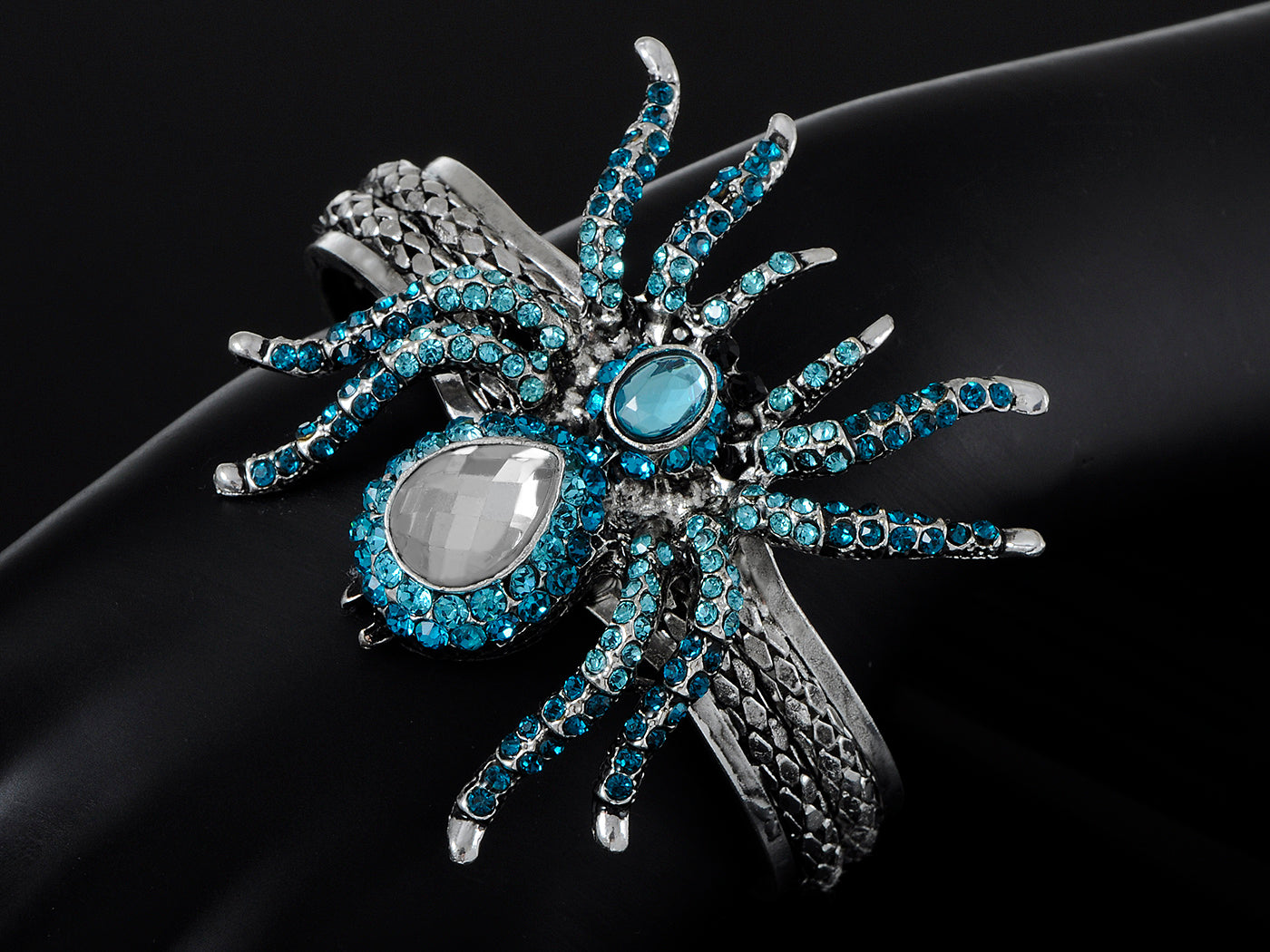 Spider Bangle Bracelet With Double Rhinestones