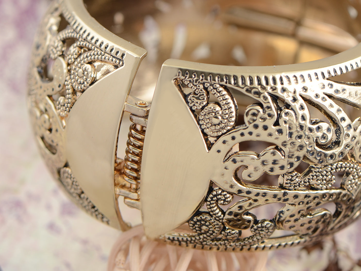 Beautiful Intricate Paisley Cutout Detail Ancient Bangle Bracelet