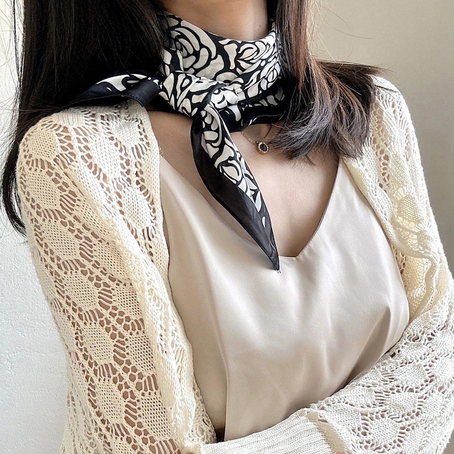 Fashion Satin Silk Scarf with Polka Dot and Floral Patterns Versatile Accessory - 27.5IN¡Á27.5IN
