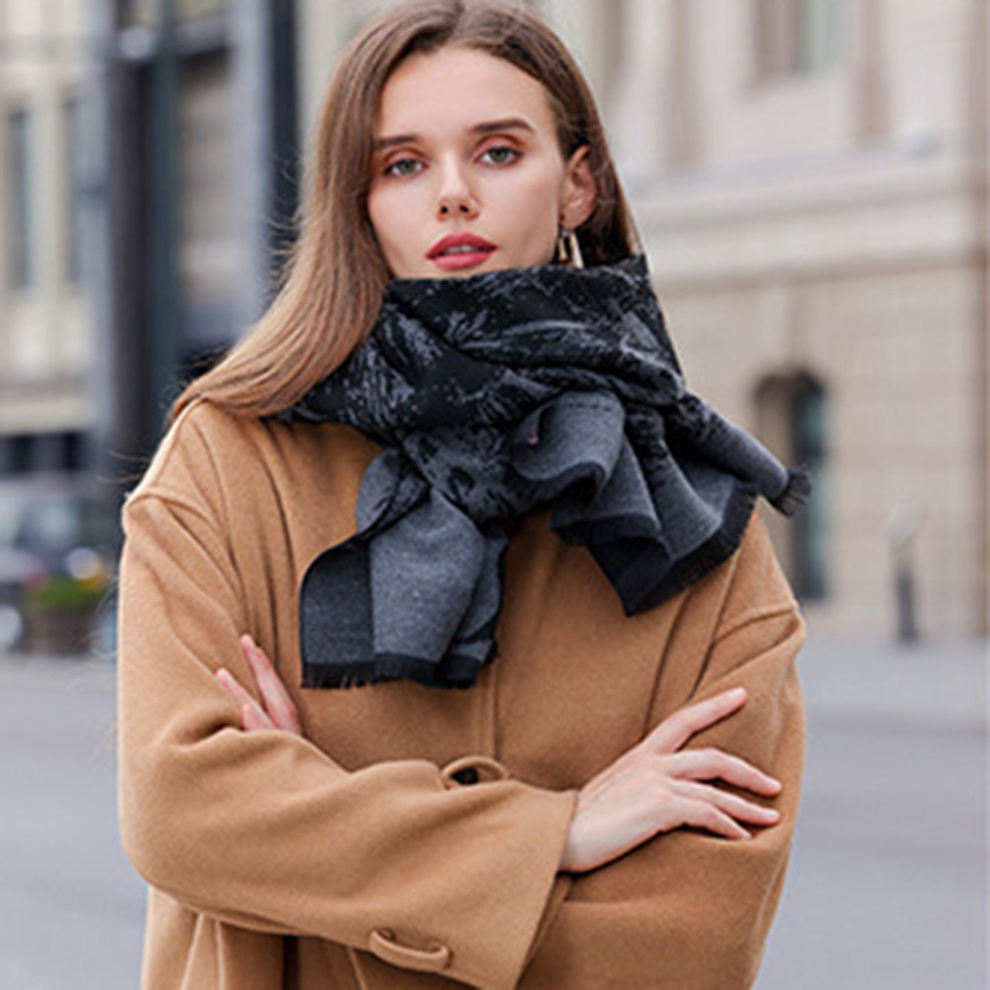 Abstract Print Woven Scarf with Soft Lightweight Fabric Modern Pattern and Frayed Edge Detailing