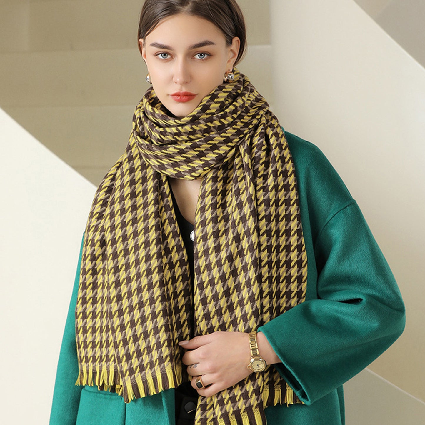 Houndstooth Woven Scarf with Soft Cozy Fabric Classic Pattern and Fringe Trim Detailing