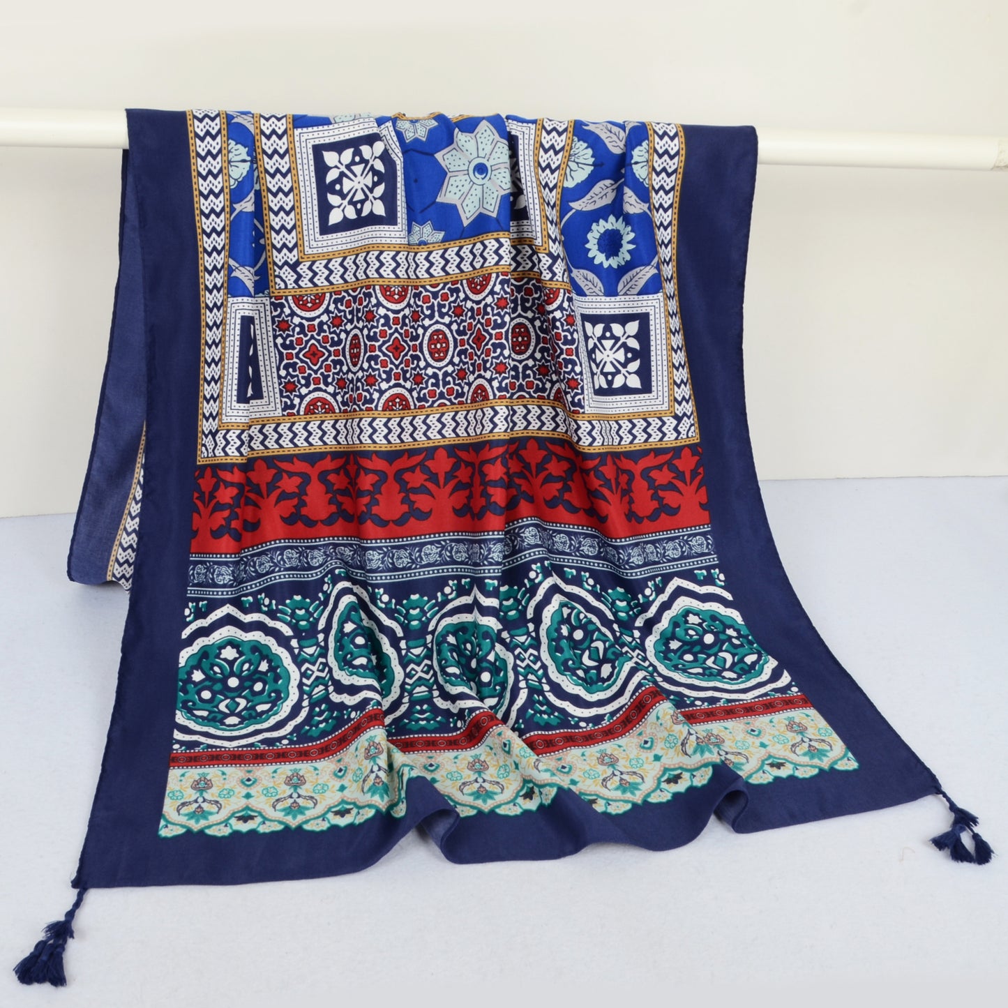 Vintage Oversized Scarf Lightweight Versatile Wrap for Beach Travel and Everyday Styling - 70.9IN¡Á35.4IN