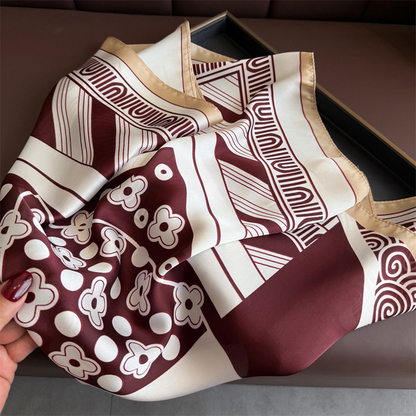 Satin Square Scarf with Elegant Print Design for Neck and Hair Accessories - 27.5IN¡Á27.5IN