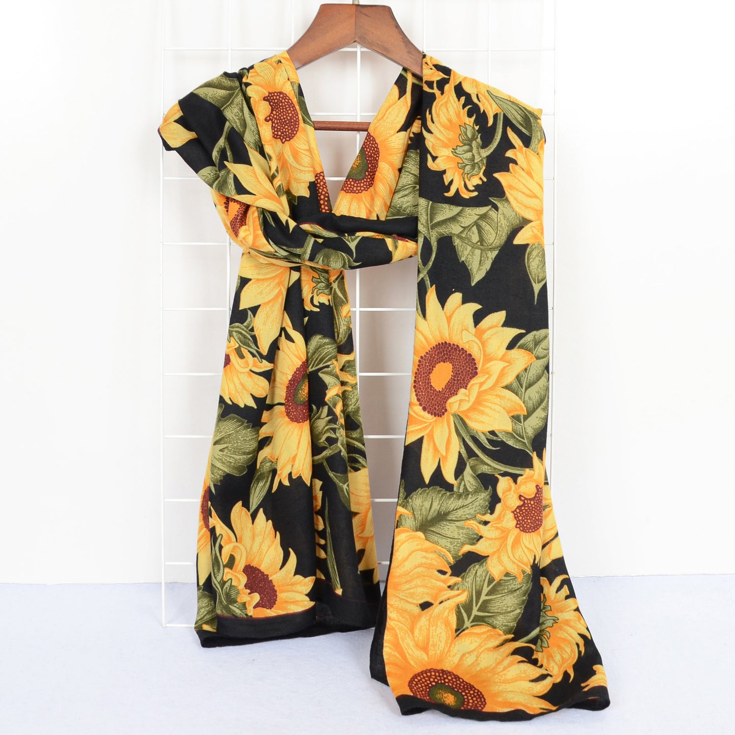 Sunflower Print Velvet Feel Autumn Winter Scarf with Warm Soft Texture - 71IN¡Á27N
