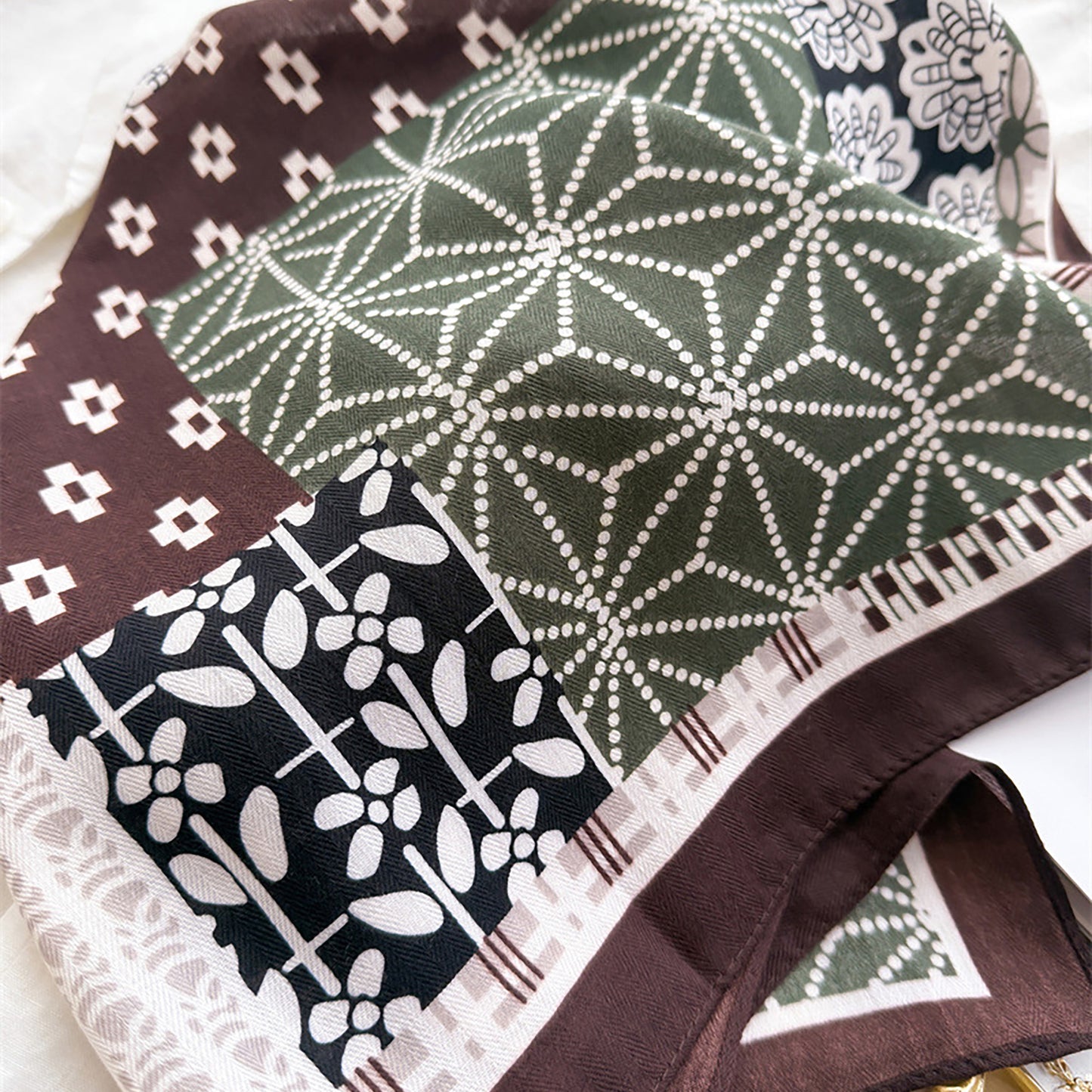 Patchwork Geometric Print Cotton-Linen Feel Square Scarf 26.7¡Á26.7 Inches