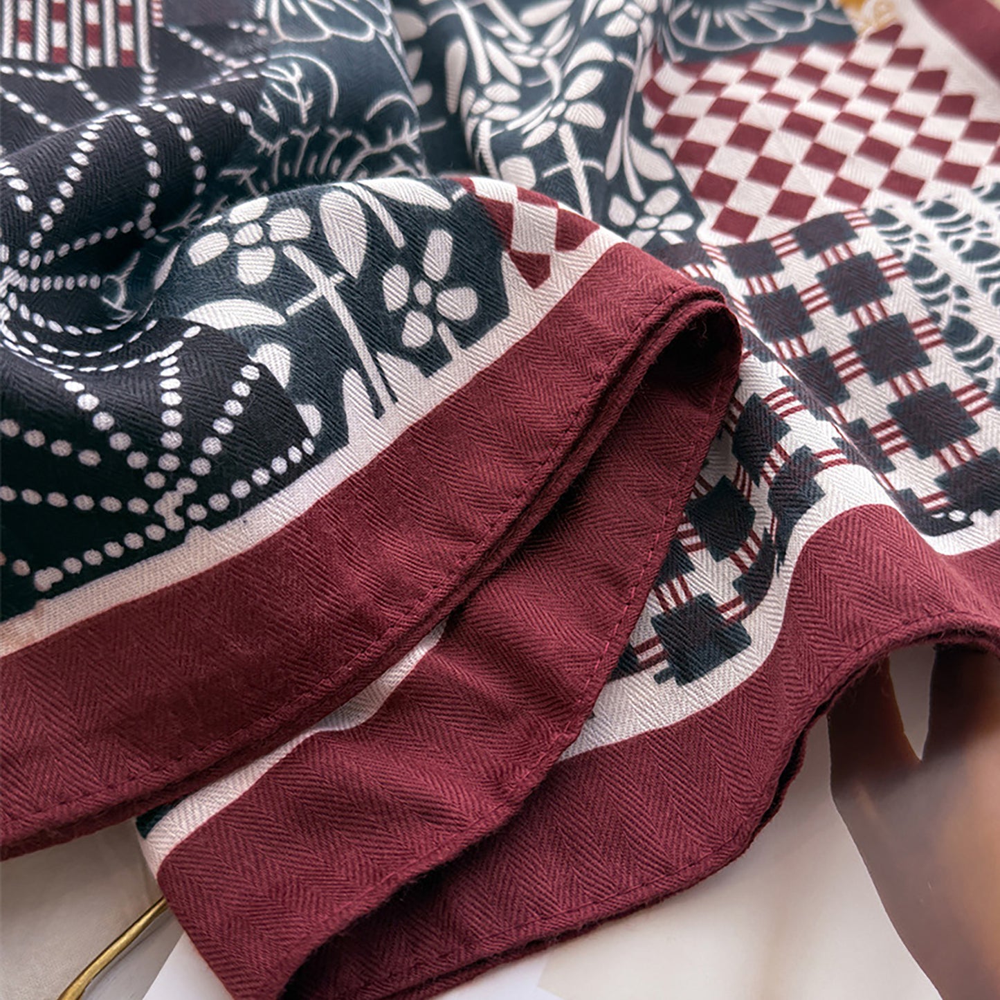 Patchwork Geometric Print Cotton-Linen Feel Square Scarf 26.7¡Á26.7 Inches