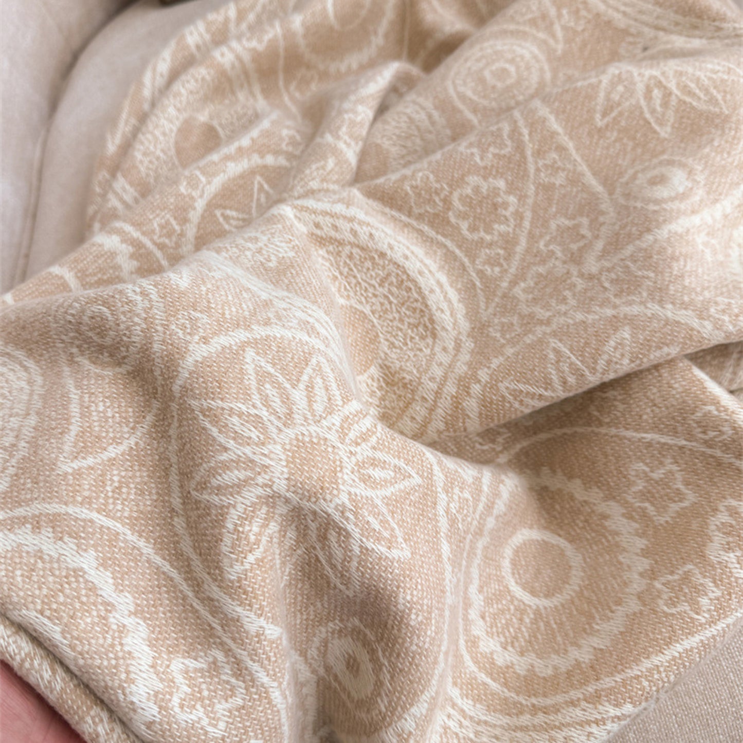 Jacquard Knit Scarf with Tassel Fringe and Bohemian Floral Pattern 78.5¡Á26 Inches