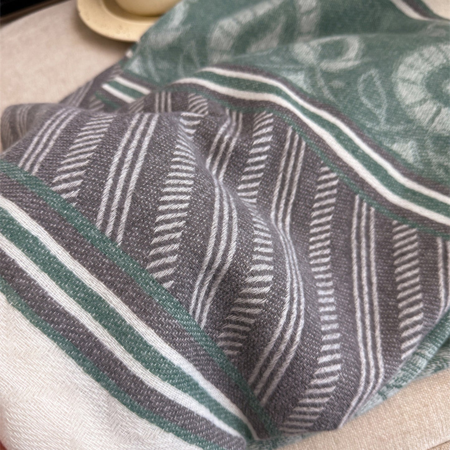 Scarf with Jacquard Geometric and Paisley Pattern Fringe Design 78.5¡Á27.5 Inches