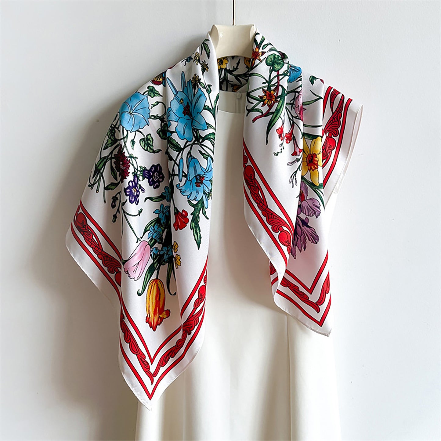 Floral Print Twill Woven Square Scarf 35.4¡Á35.4 Inches
