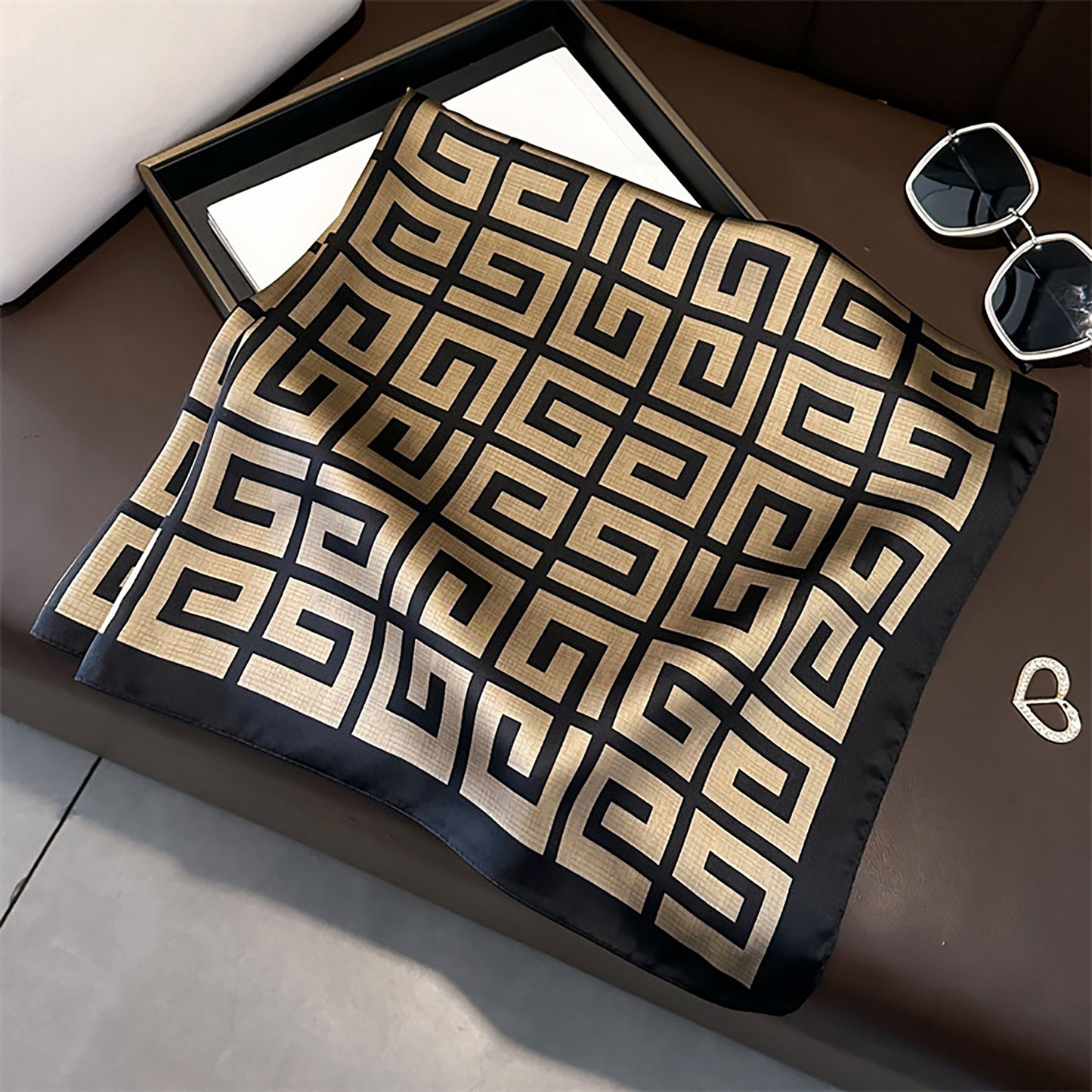 Satin Square Scarf with Geometric Pattern Design 27.5¡Á27.5 Inches