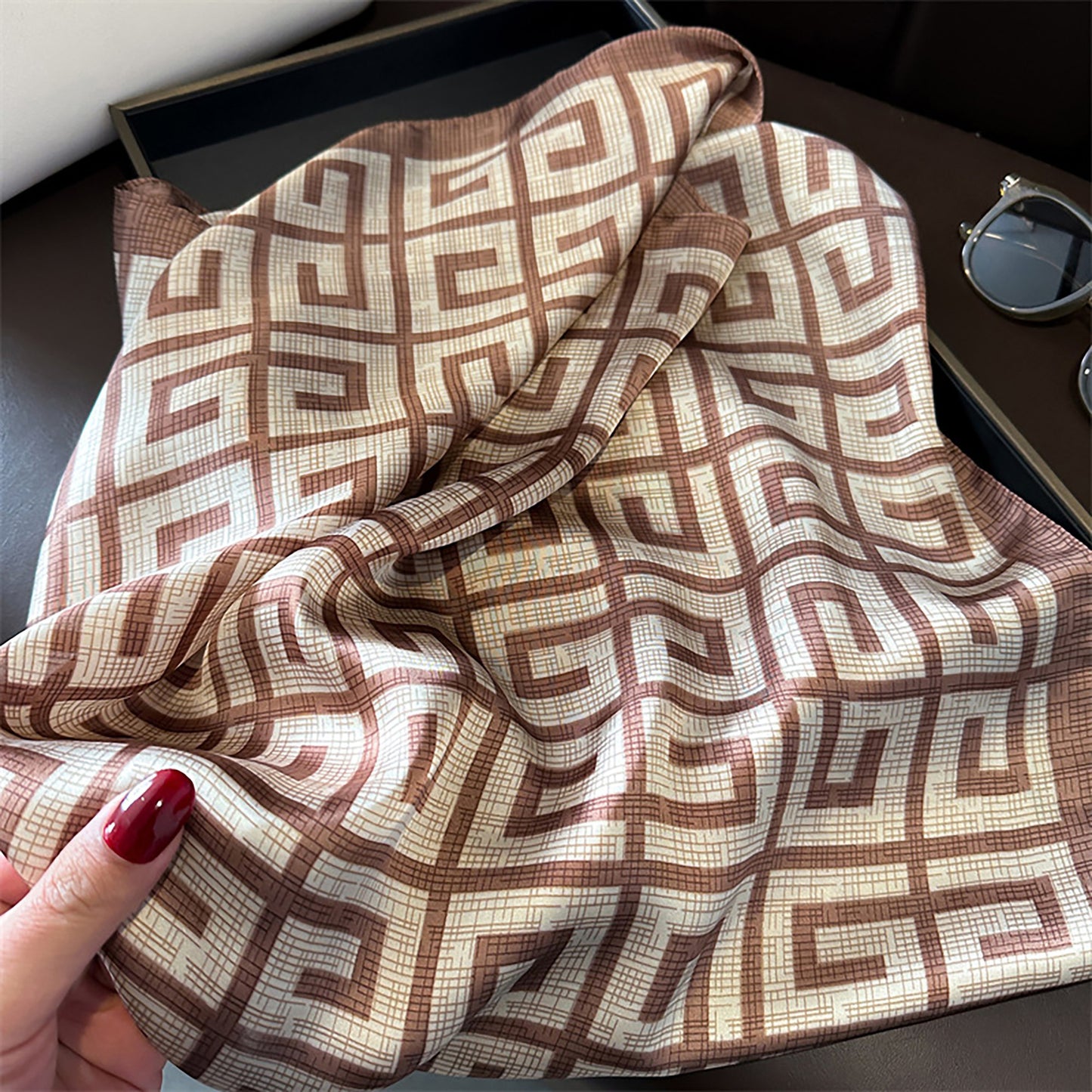 Satin Square Scarf with Geometric Pattern Design 27.5¡Á27.5 Inches