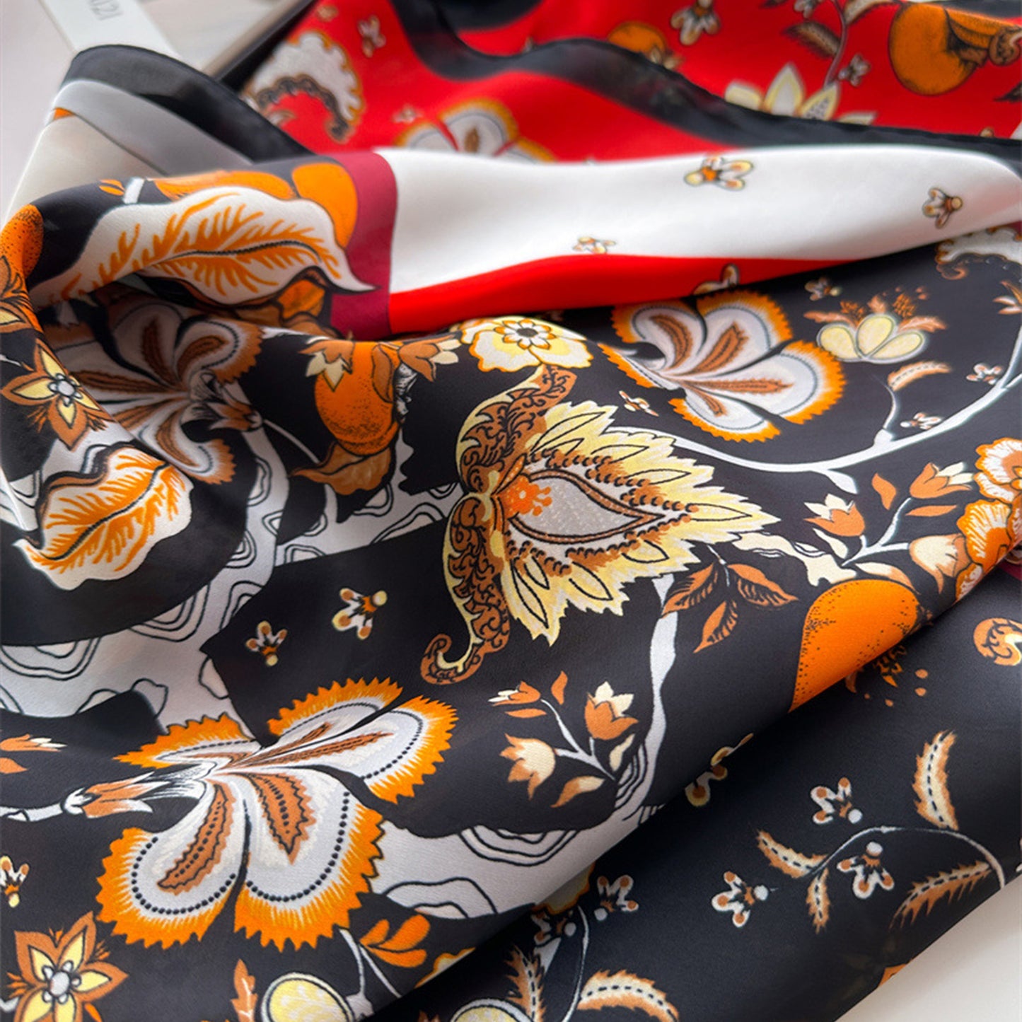 Floral Print Satin Scarf with Elegant Design 27.5¡Á27.5 Inches
