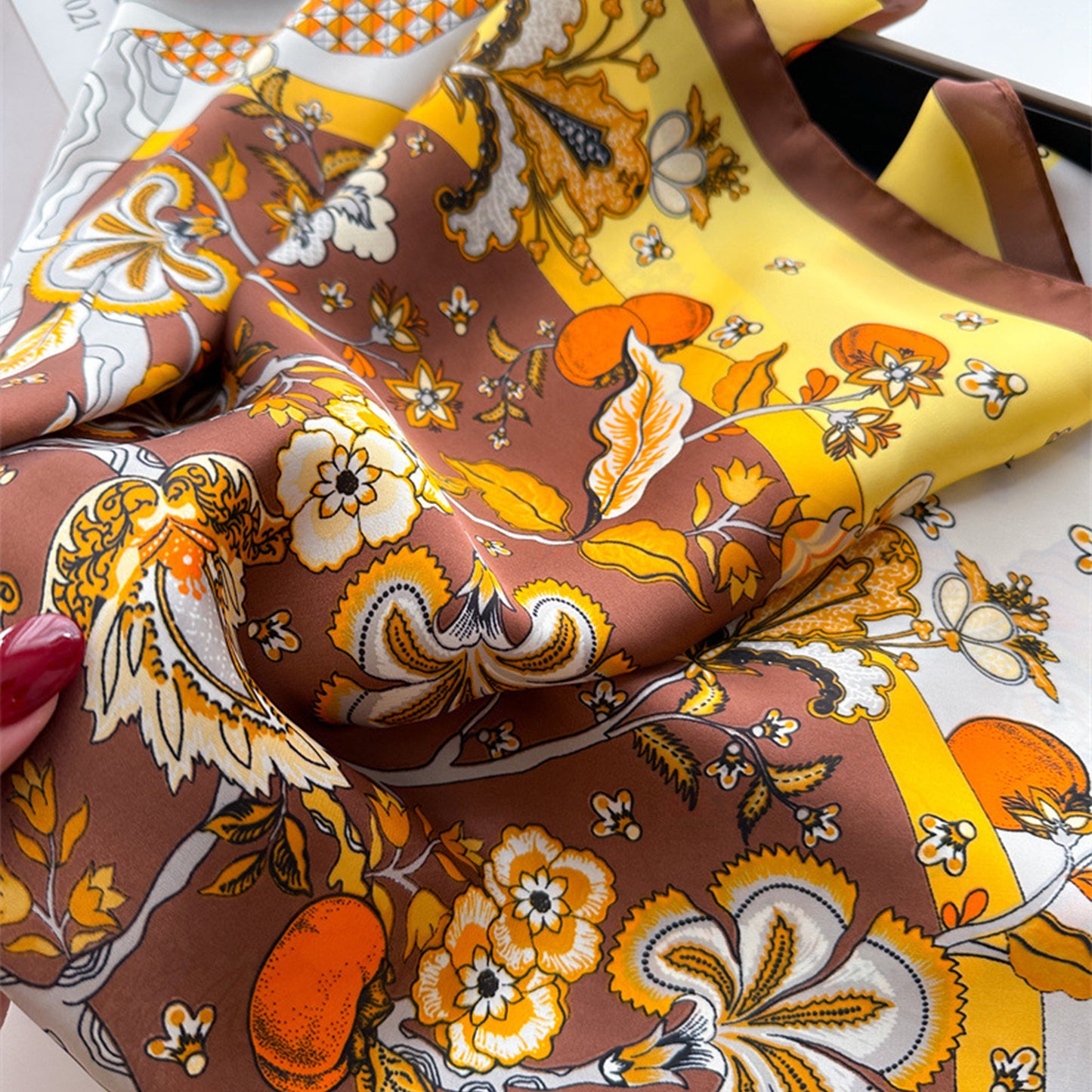 Floral Print Satin Scarf with Elegant Design 27.5¡Á27.5 Inches