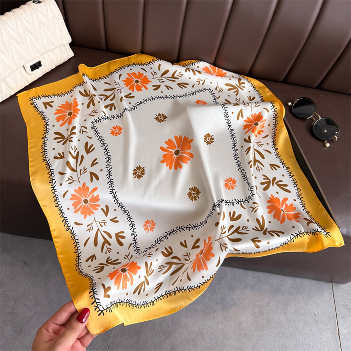 Cute Scarf with Floral Print and Soft Glossy Finish 27¡Á27 Inches