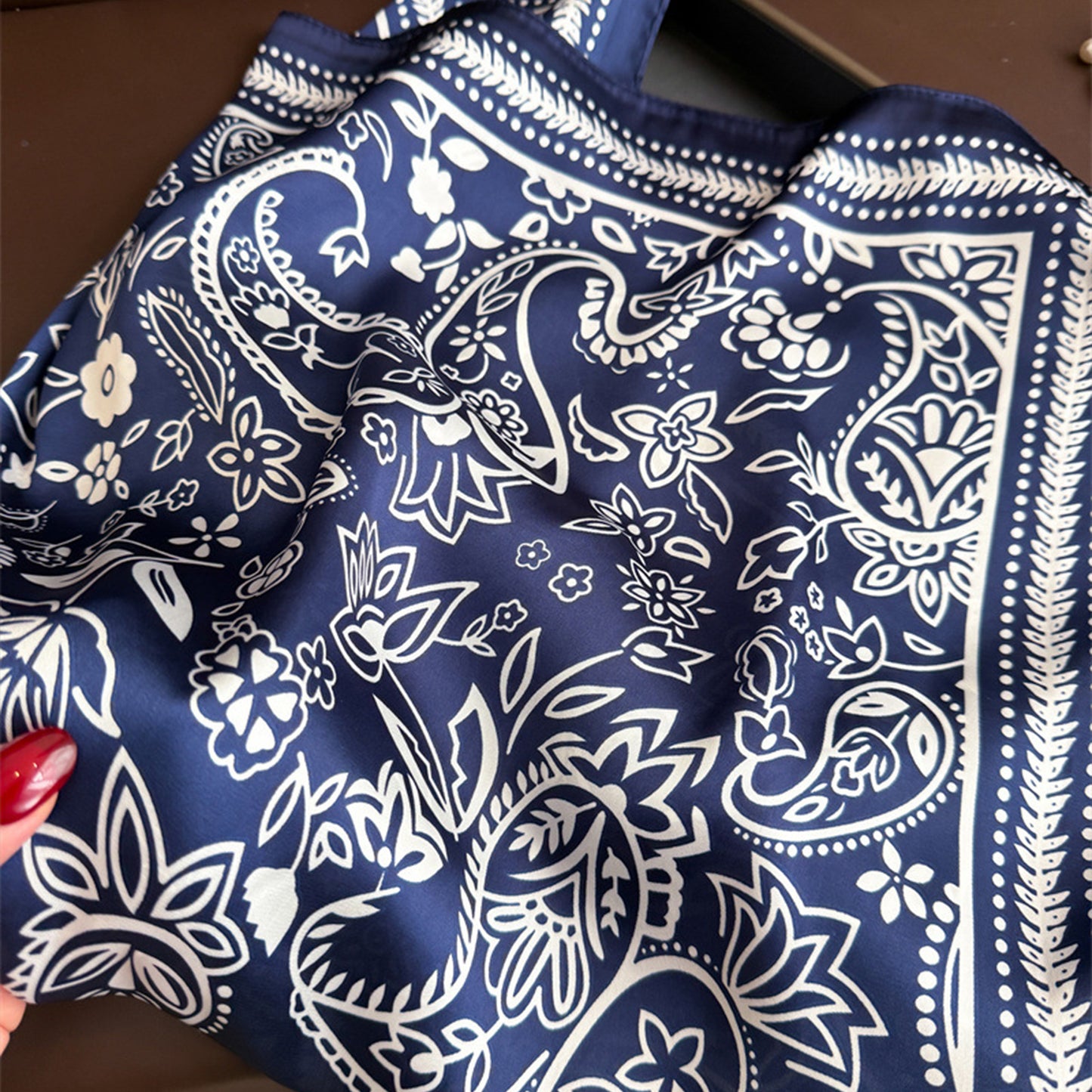 Satin Scarf with Classic Paisley Print 27¡Á27 Inches