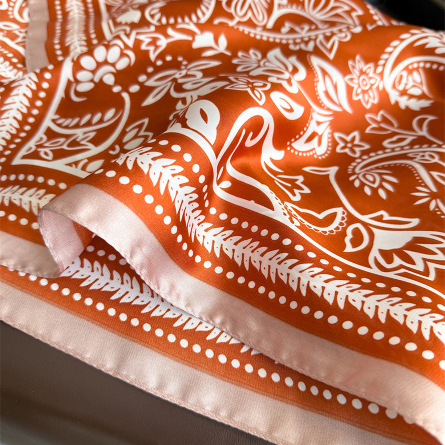 Satin Scarf with Classic Paisley Print 27¡Á27 Inches