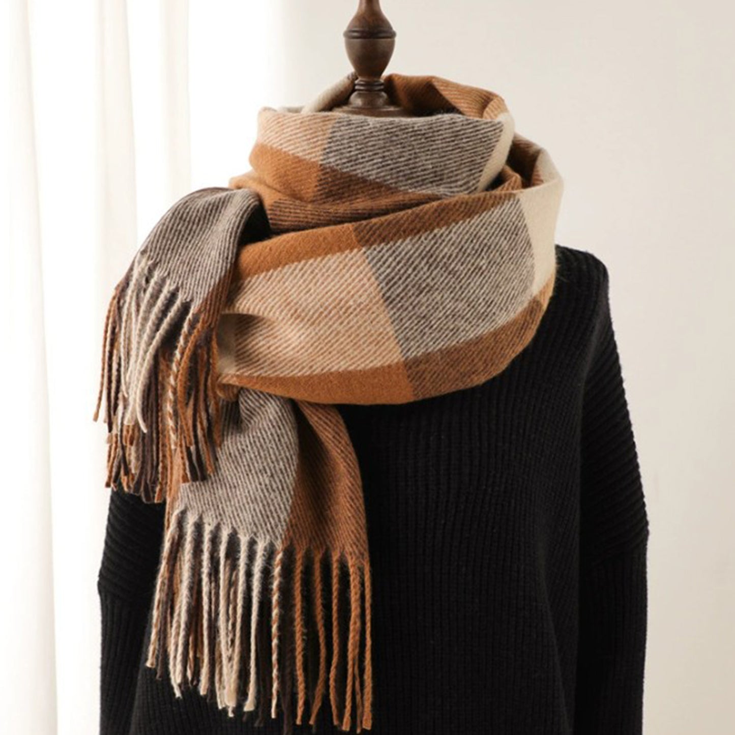 Soft Plaid Oversized Scarf with Cozy Woven Texture and Fringe Hem 78.5¡Á26 Inches