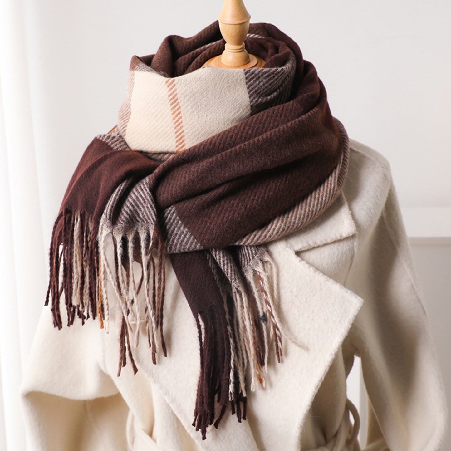 Soft Winter Plaid Scarf with Warm Cozy Feel and Fringe Trim 78.5¡Á26 Inches
