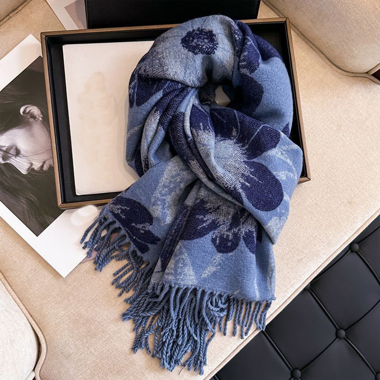Floral Pattern Soft Jacquard Scarf with Twisted Fringe Trim 78.5¡Á25.5 Inches