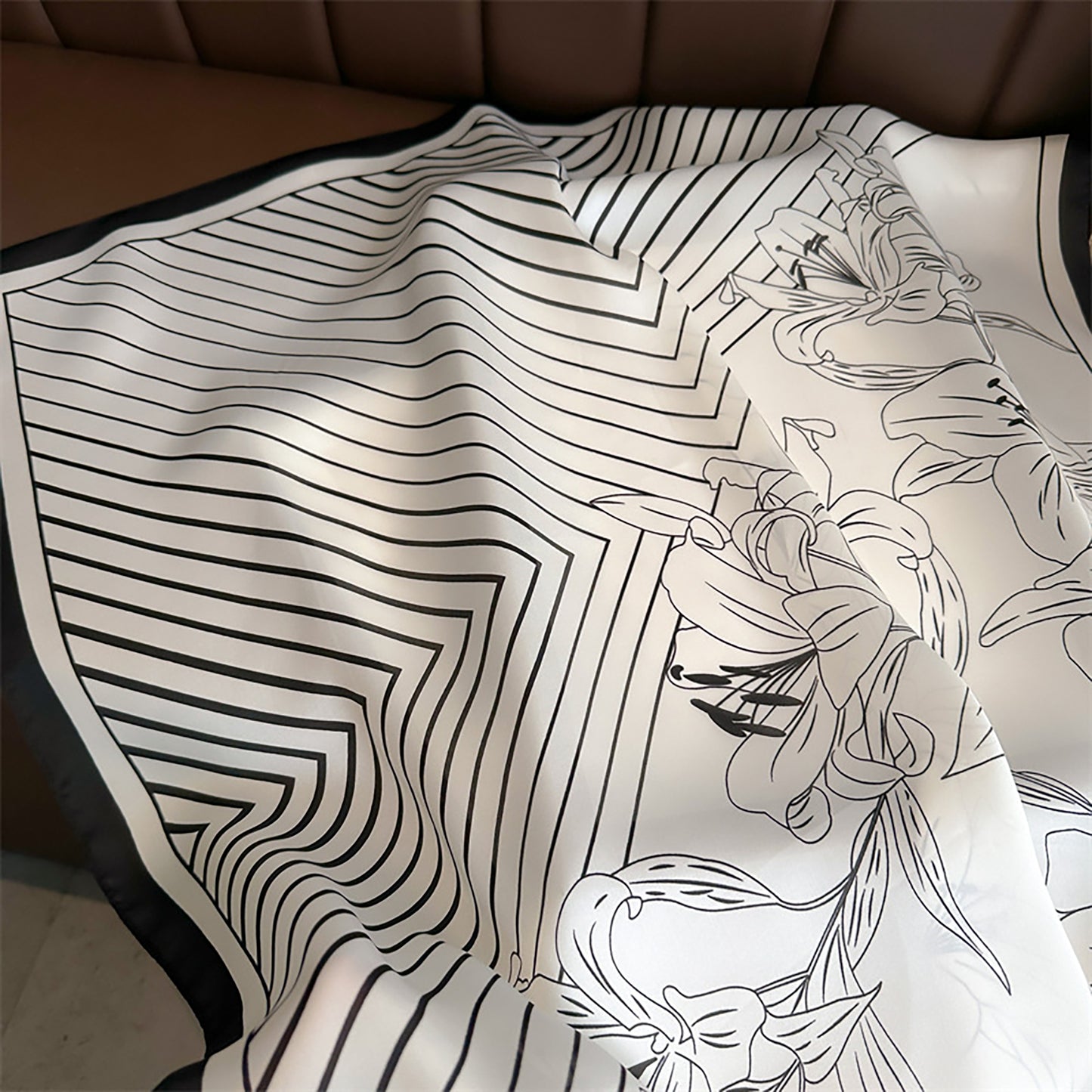 Womens Satin Square Scarf with Modern Floral Line Art 27.5¡Á27.5inches