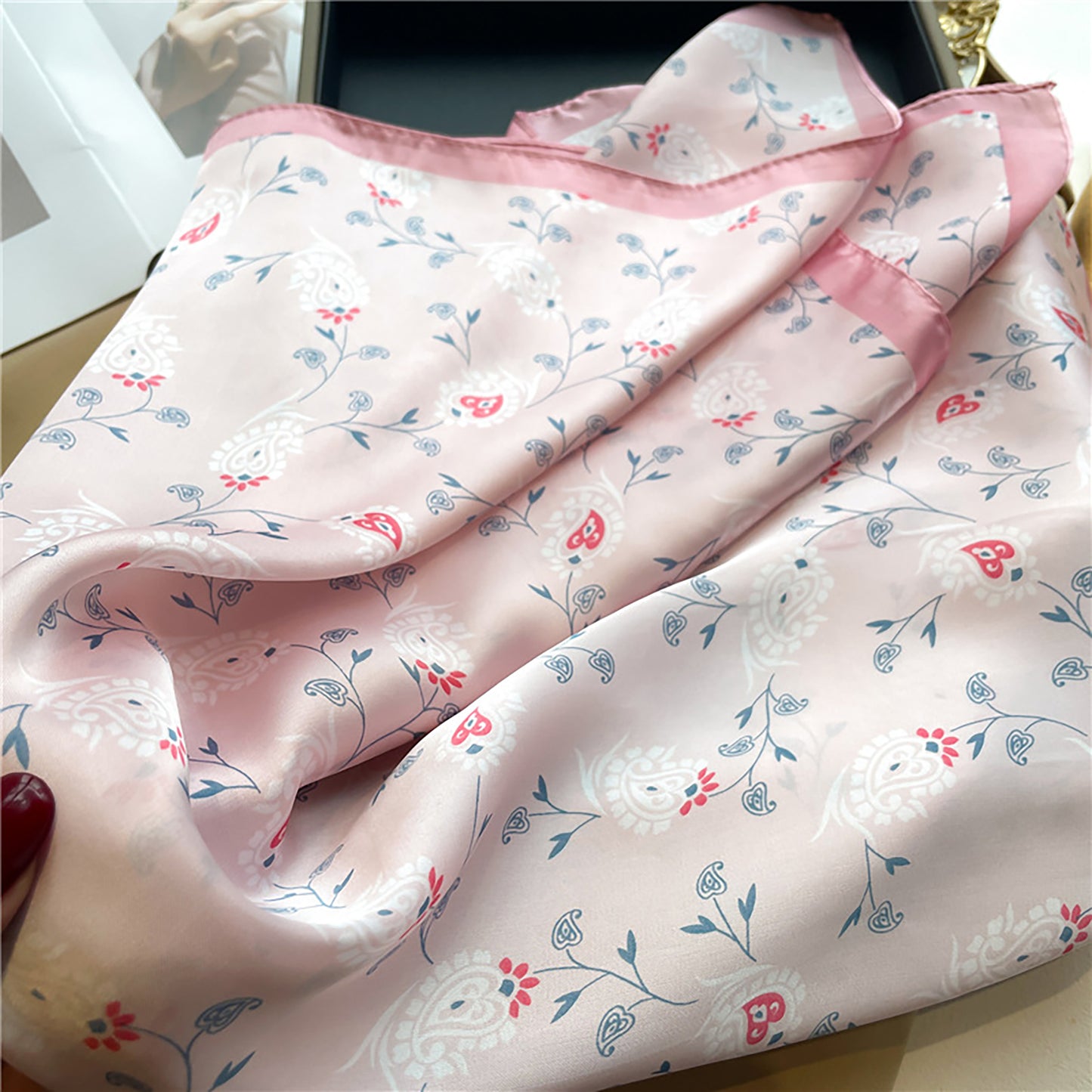 Womens Satin Square Scarf with Vintage Floral Print 27.5¡Á27.5inches