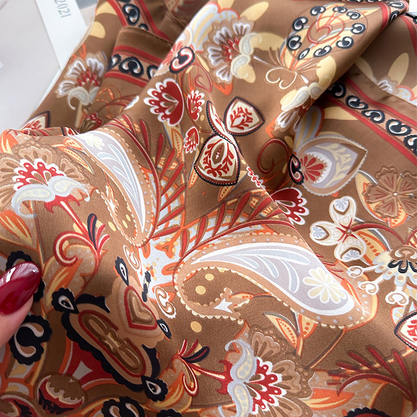 Satin Square Scarf with Vintage Paisley Floral Print 27.5¡Á27.5inches