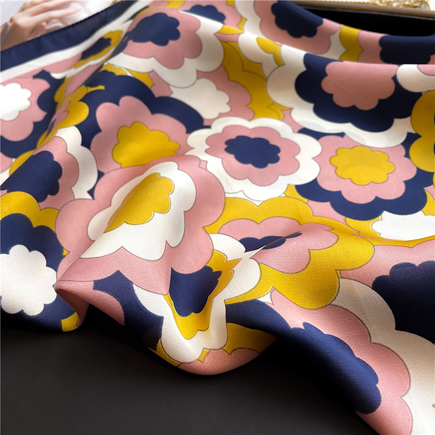Womens Satin Square Scarf Floral Pattern Neck Bag Accessory 27.5¡Á27.5inches