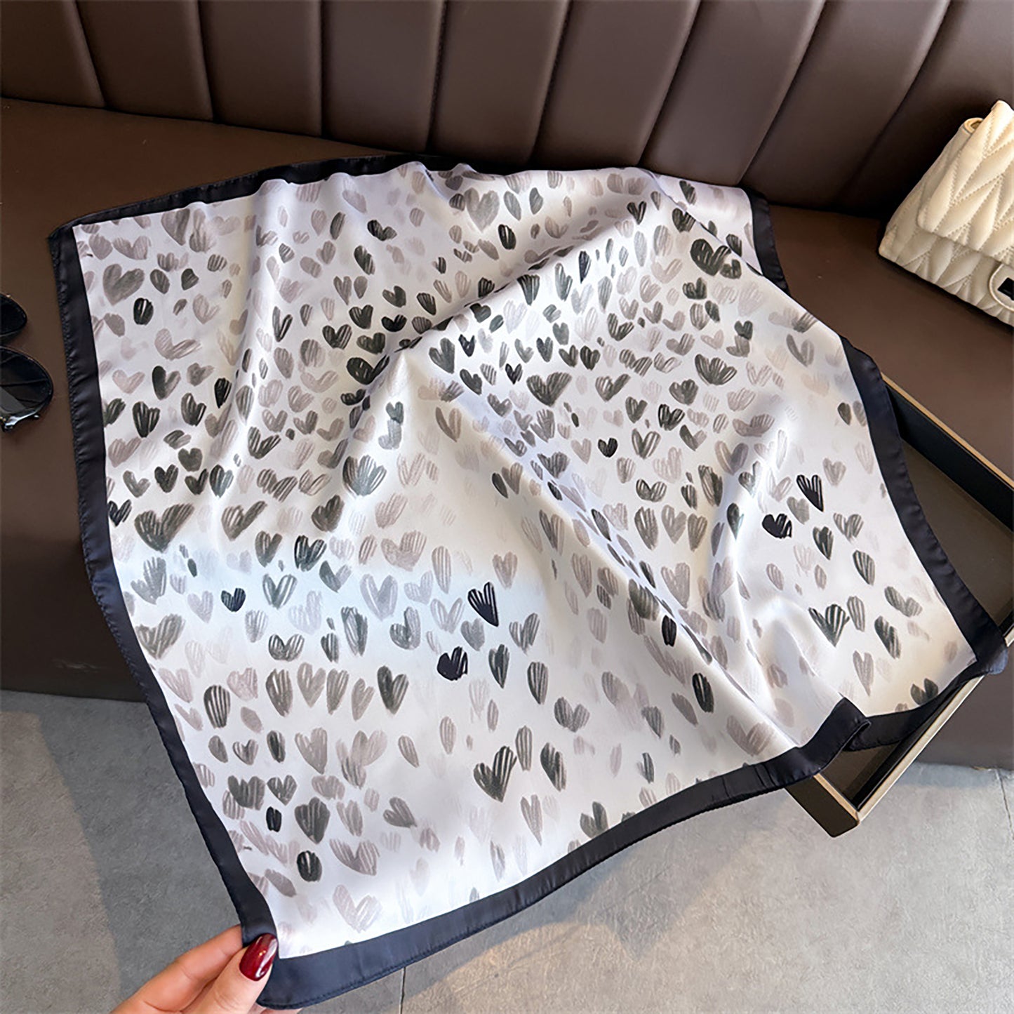 Satin Heart Print Square Scarf Lightweight Soft Fashion Accessory 27.5¡Á27.5inches