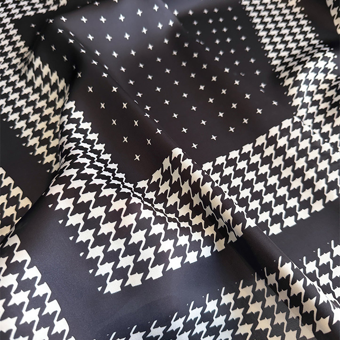 Women Satin Square Scarf with Houndstooth Print Fashion Accessory 27.5¡Á27.5inches