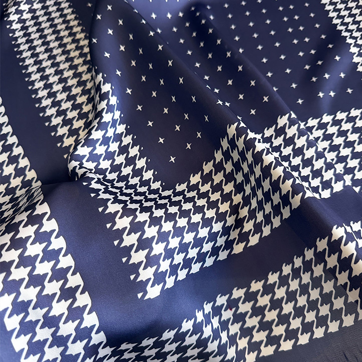 Women Satin Square Scarf with Houndstooth Print Fashion Accessory 27.5¡Á27.5inches