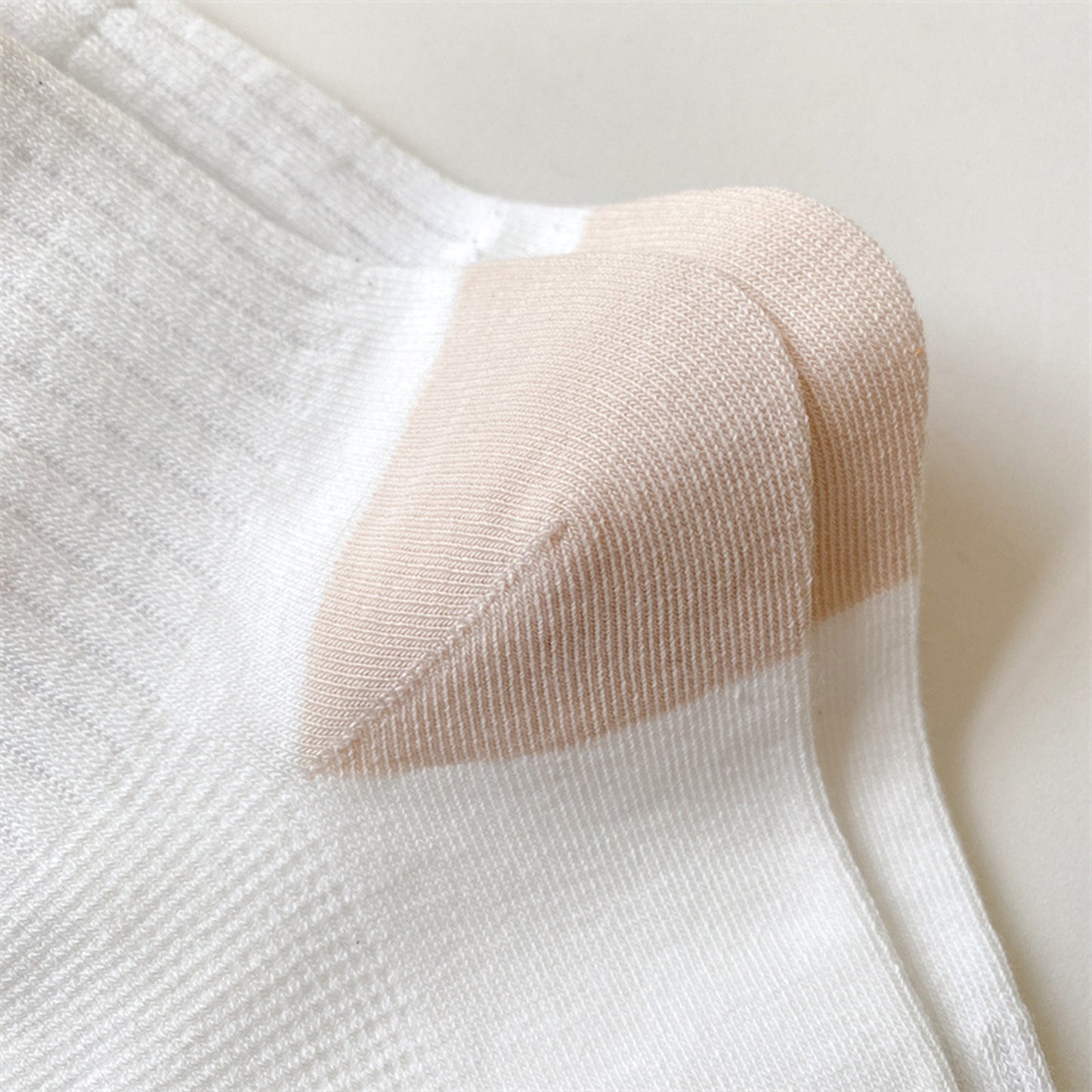 Women's Ribbed Ankle Socks with Contrast Toe and Heart Detail for Everyday Casual Wear