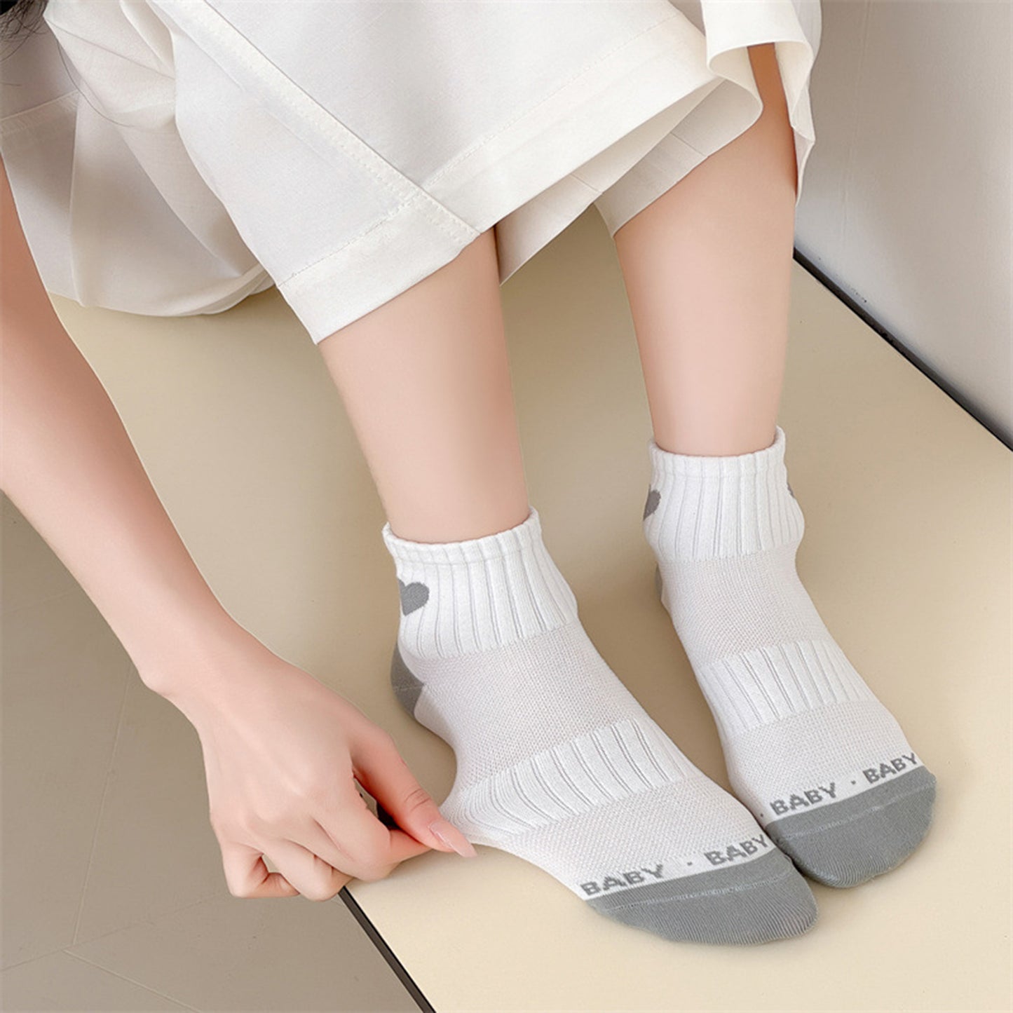 Women's Ribbed Ankle Socks with Contrast Toe and Heart Detail for Everyday Casual Wear