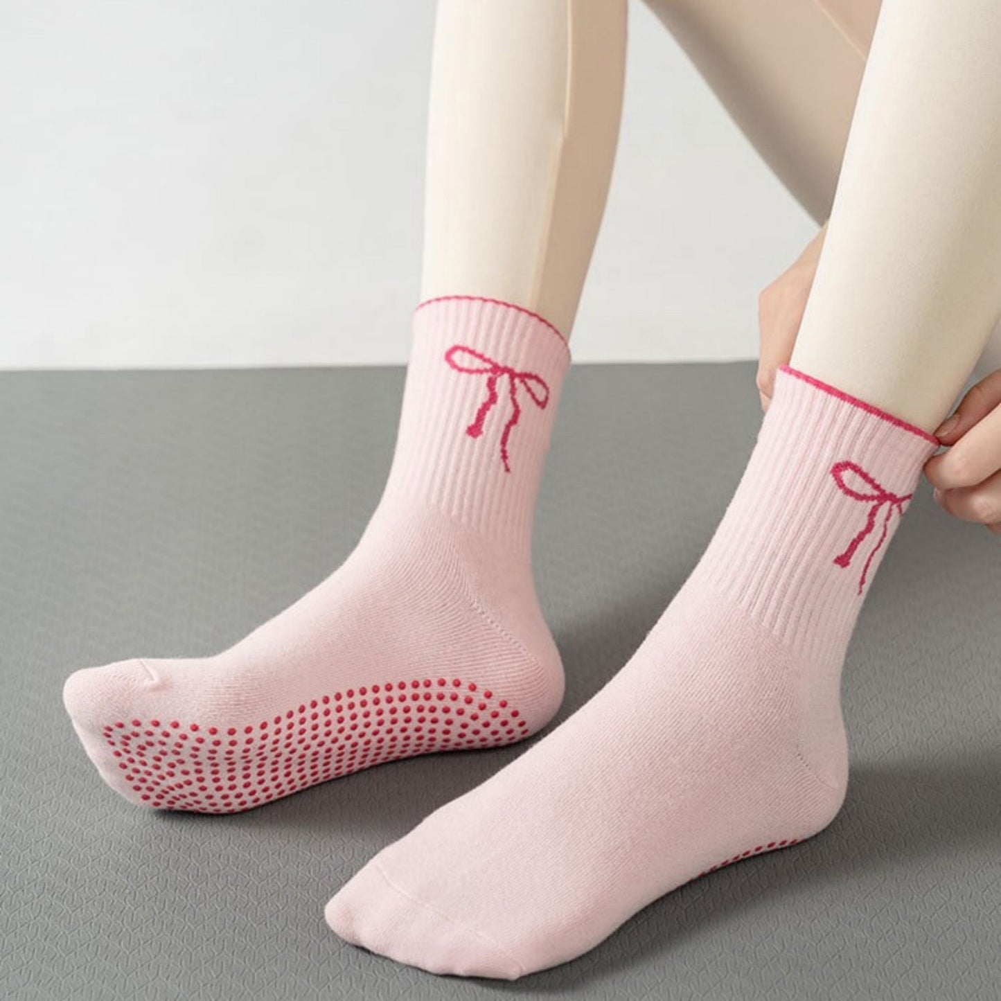 2-Pack Non-Slip Grip Socks with Bow Embroidery and Anti-Skid Dot Soles