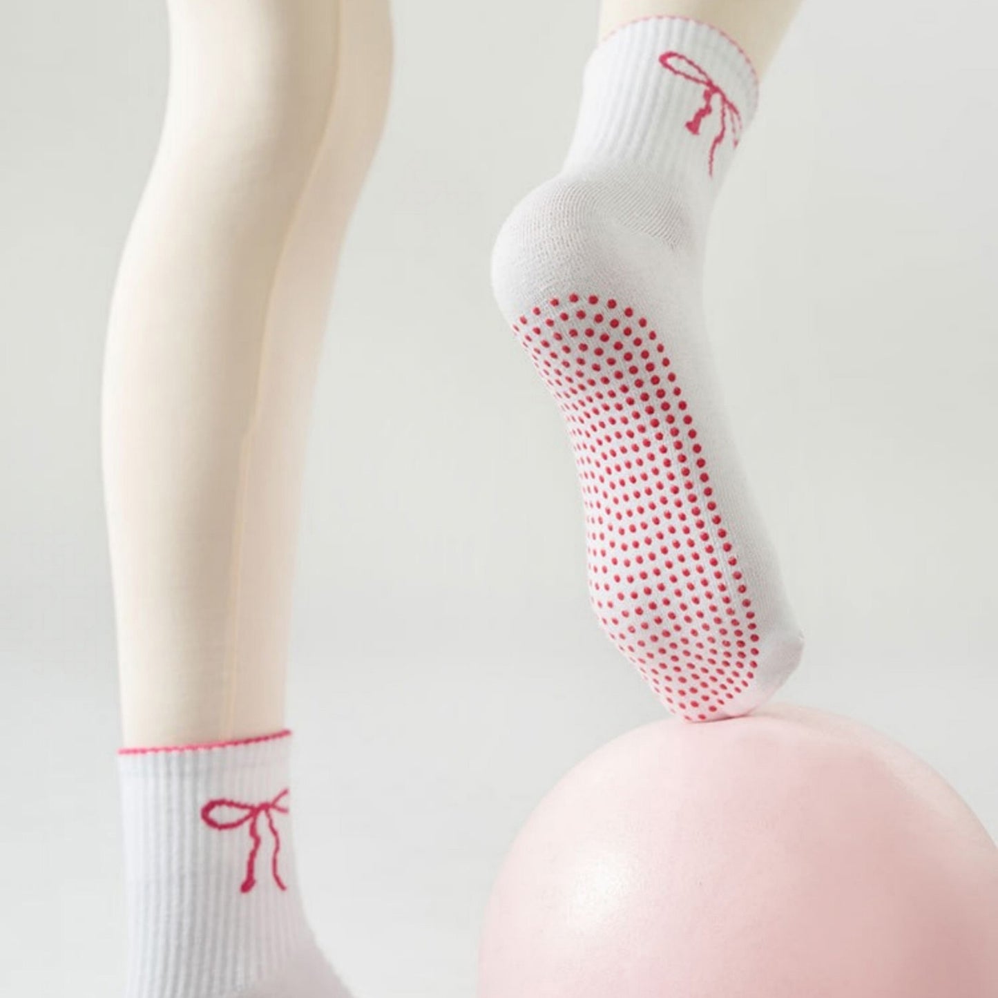 2-Pack Non-Slip Grip Socks with Bow Embroidery and Anti-Skid Dot Soles