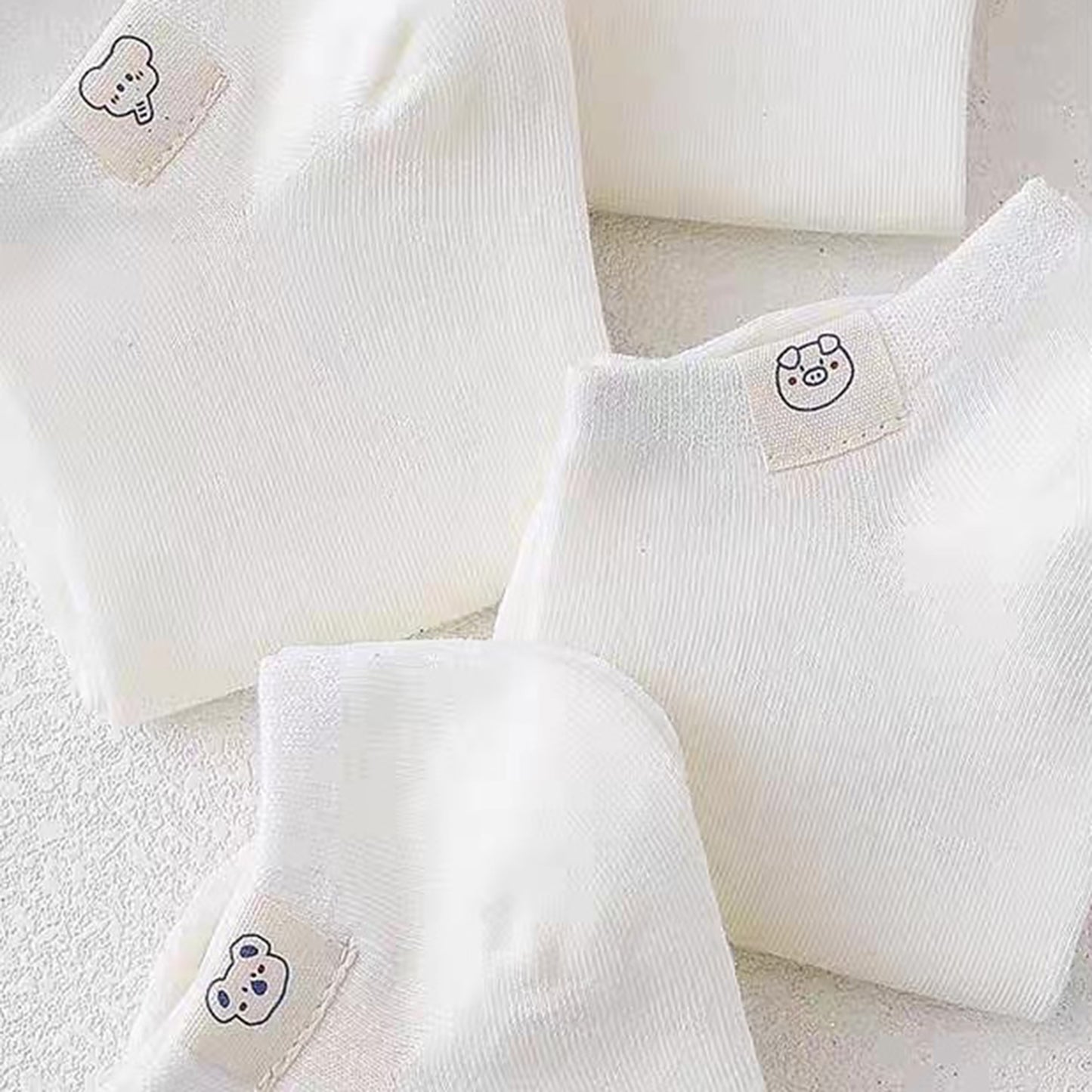 Women's 5 Pairs Women's Ankle Socks Soft Cotton Stretch Fabric with Cute Cartoon Animal Tags Comfortable Everyday Low-Cut Design