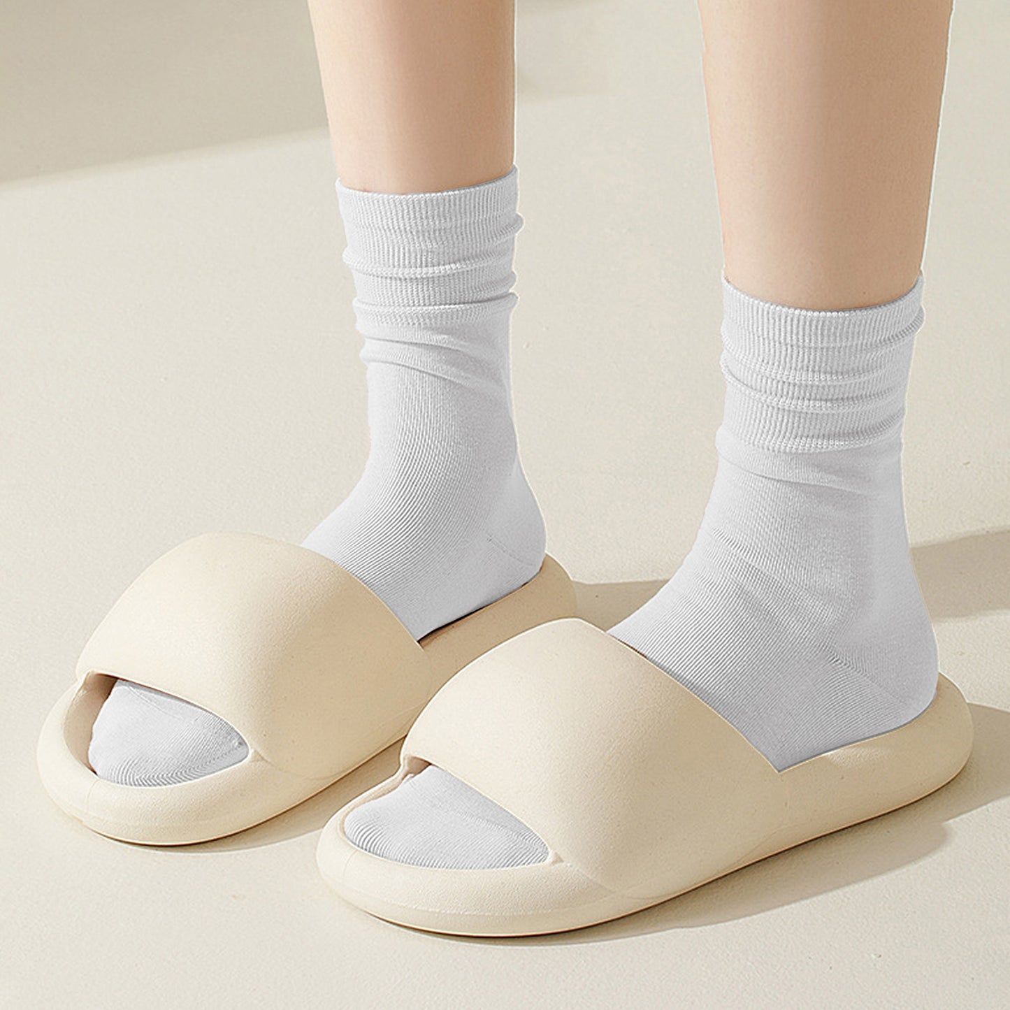 Soft White Slouchy Ankle Socks 6pk