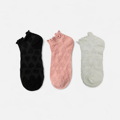 3-Pack Heart Knit Ankle Socks with Ruffle Trim and Soft Stretchy Fabric