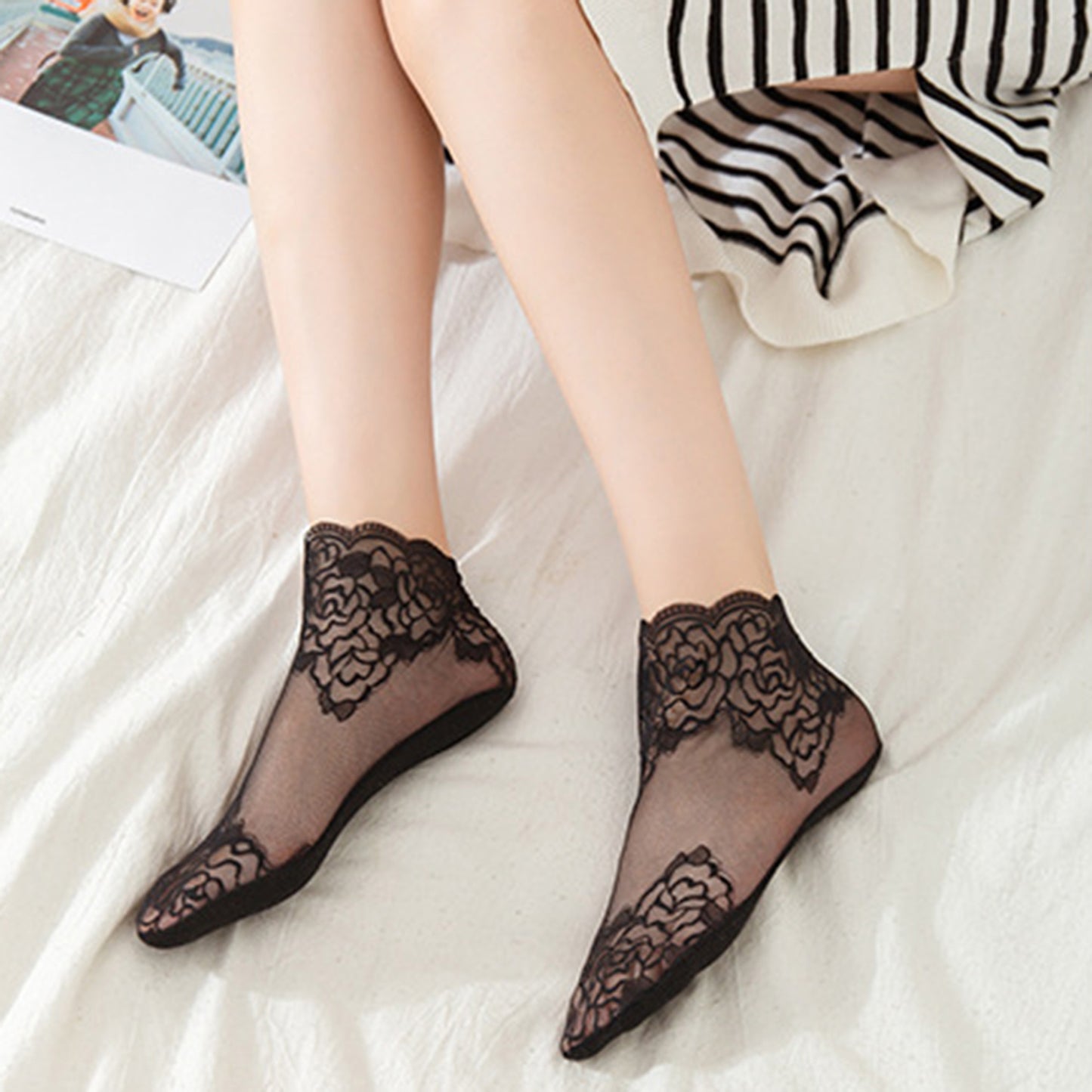 Floral Lace No Show Socks Lightweight Low Cut Sheer Liner with Silicone Heel Grip Elegant Invisible Design for Flats