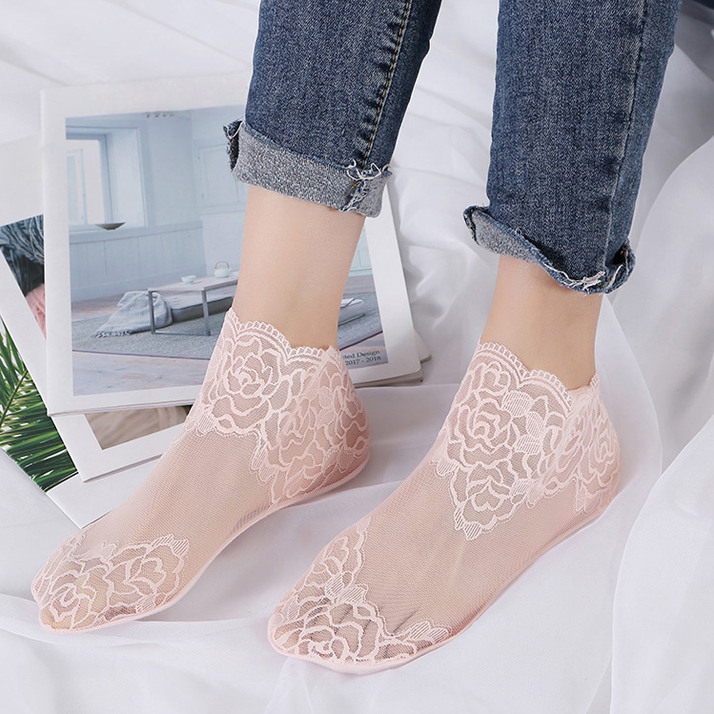 Floral Lace No Show Socks Lightweight Low Cut Sheer Liner with Silicone Heel Grip Elegant Invisible Design for Flats