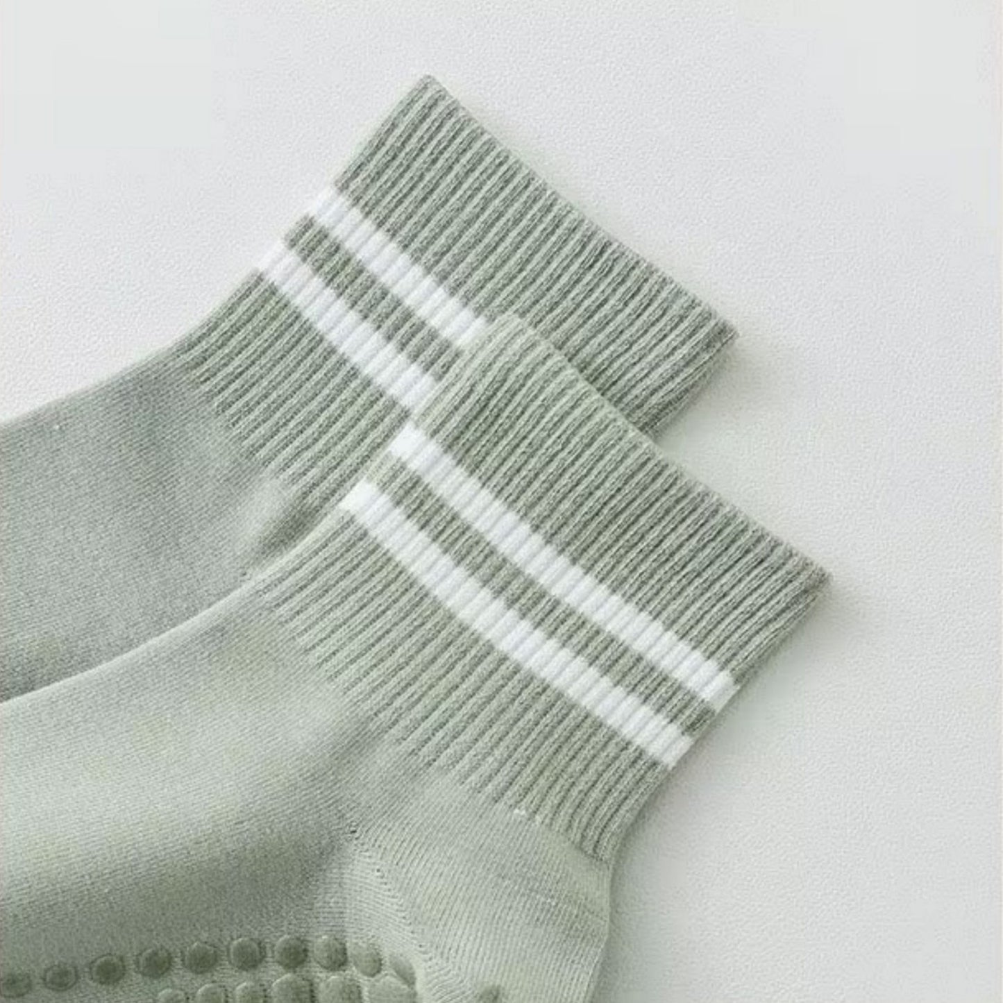 3-Pack Ankle Socks with Rubber Grips and Striped Ribbed Cuffs Soft Non-Slip Sporty Style