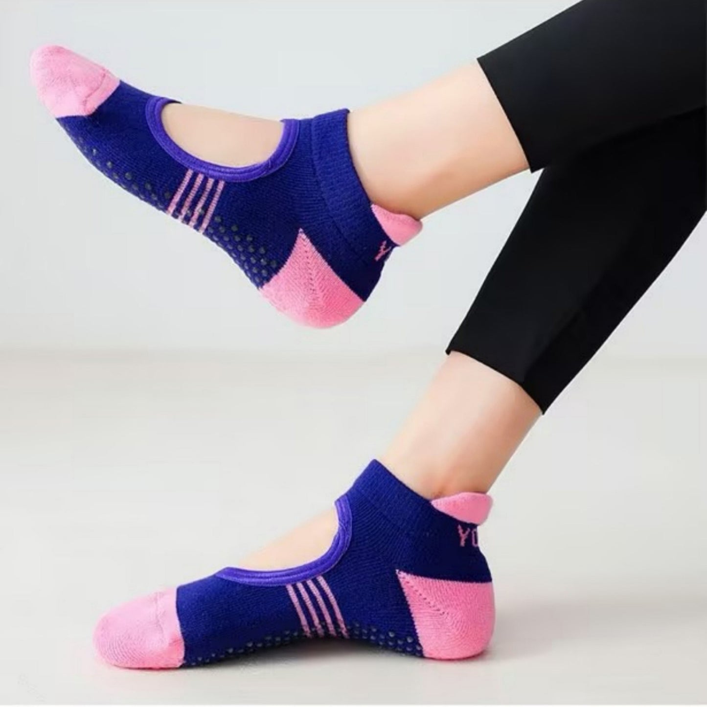3-Pack Low Cut Performance Socks with Arch Support Cushioned Sole and Non-Slip Grip Heel