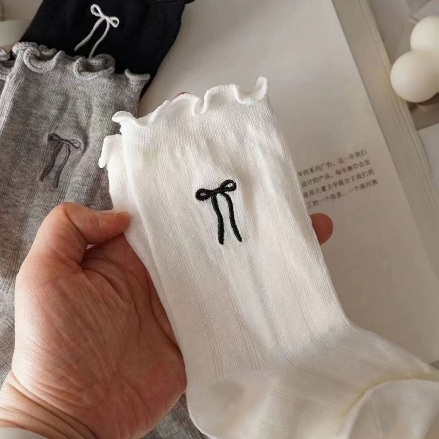 6-Pack Ruffle Trim Crew Socks with Ribbed Texture and Delicate Bow Accent