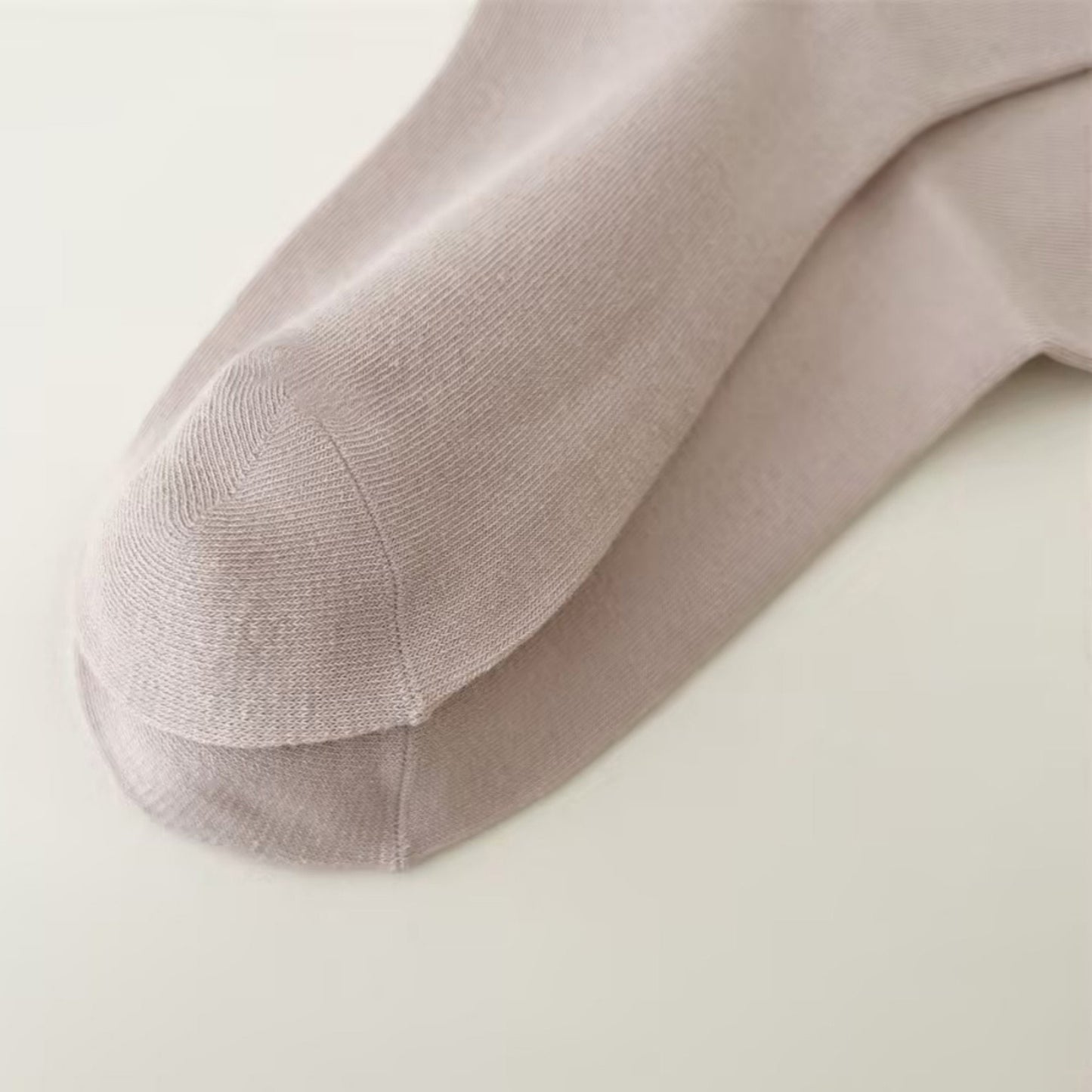 Minimalist Solid Pink Crew Socks 3-Pack Soft Cotton Blend Comfort Fit Seamless Toe Design