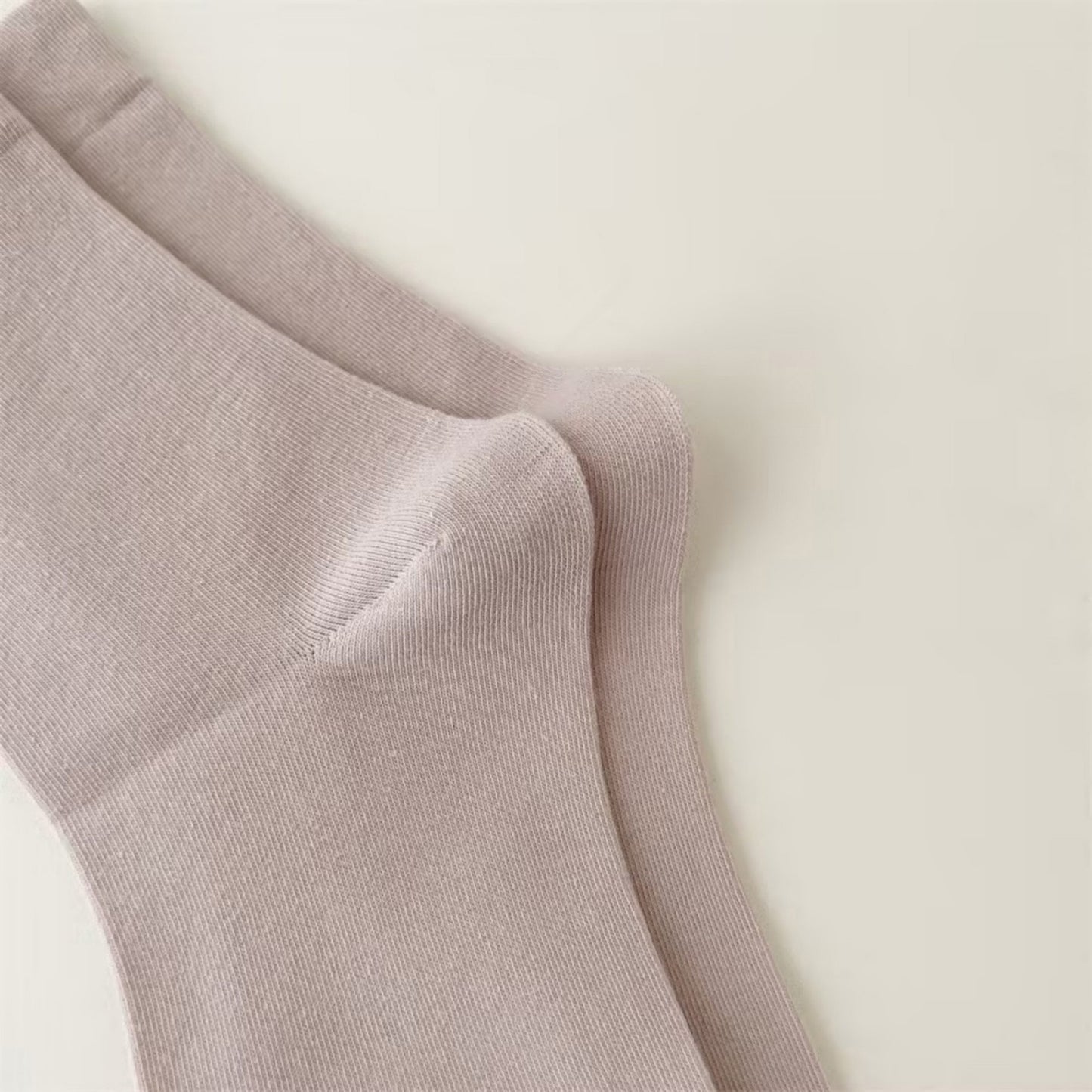 Minimalist Solid Pink Crew Socks 3-Pack Soft Cotton Blend Comfort Fit Seamless Toe Design