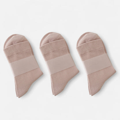 Minimalist Solid Pink Crew Socks 3-Pack Soft Cotton Blend Comfort Fit Seamless Toe Design