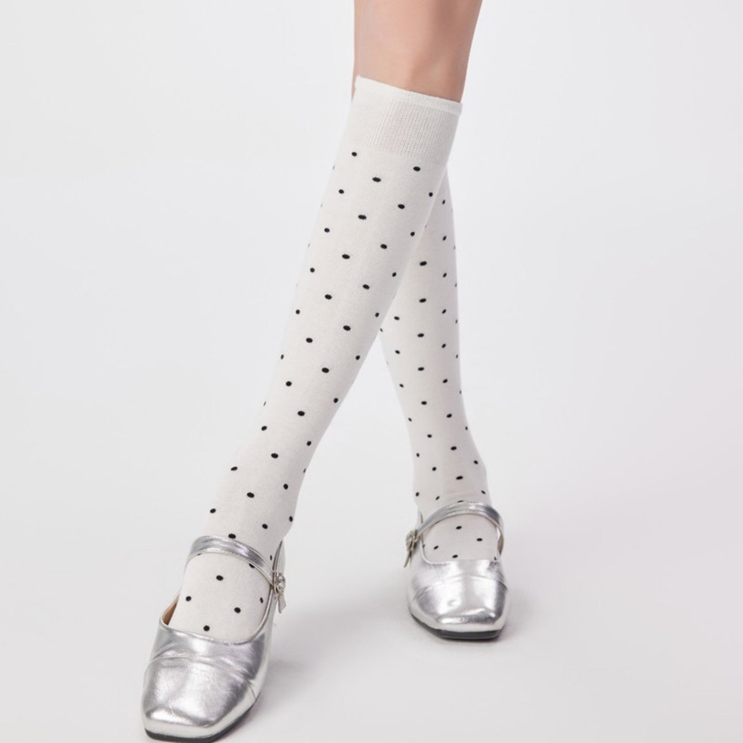 2-Pair Knee-High Socks with Classic Polka Dot Pattern Soft Stretch Fabric Perfect for Gifting and Everyday Wear