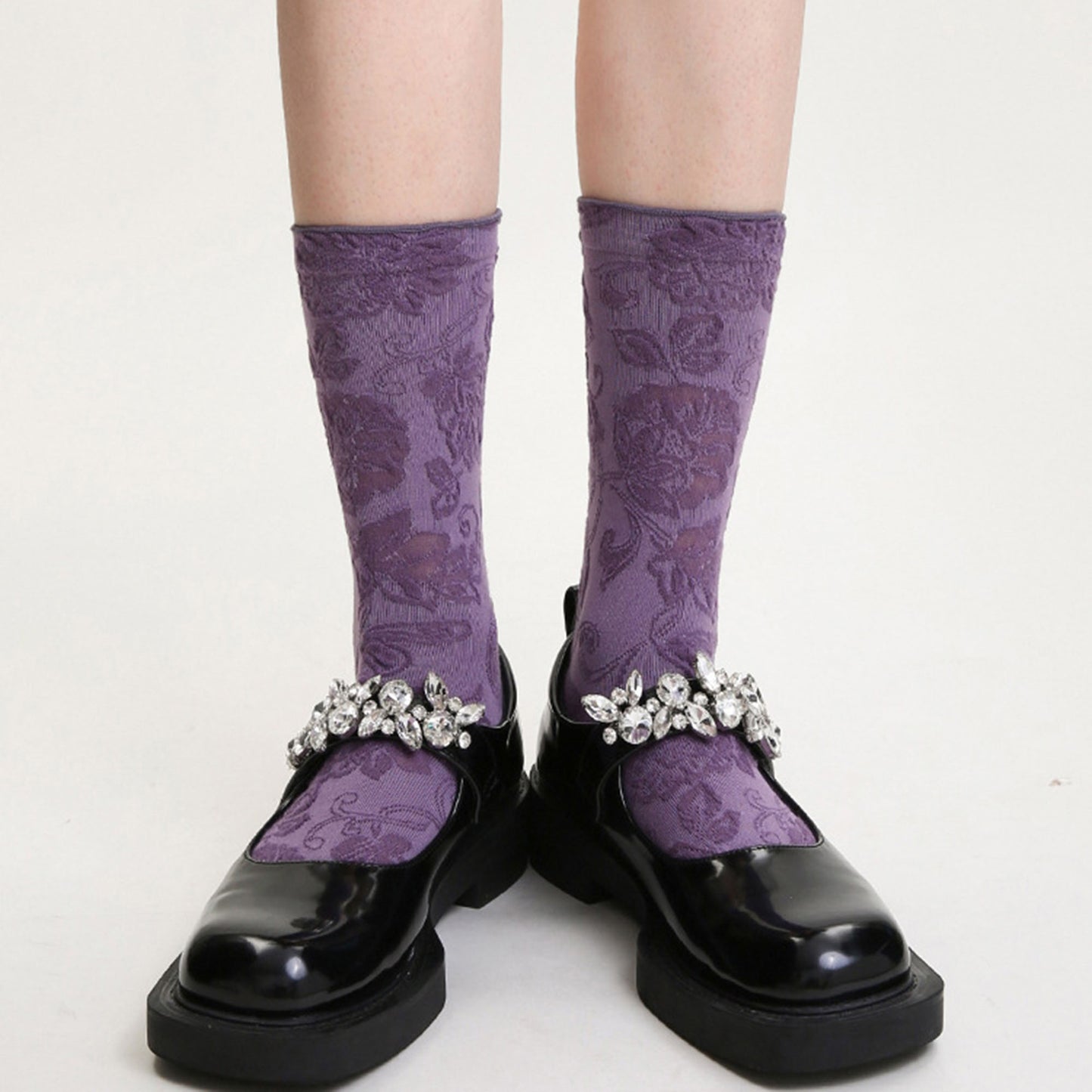 3-Pair Floral Pattern Crew Socks with Scalloped Cuff and Allover Knit Design for Everyday Feminine Style