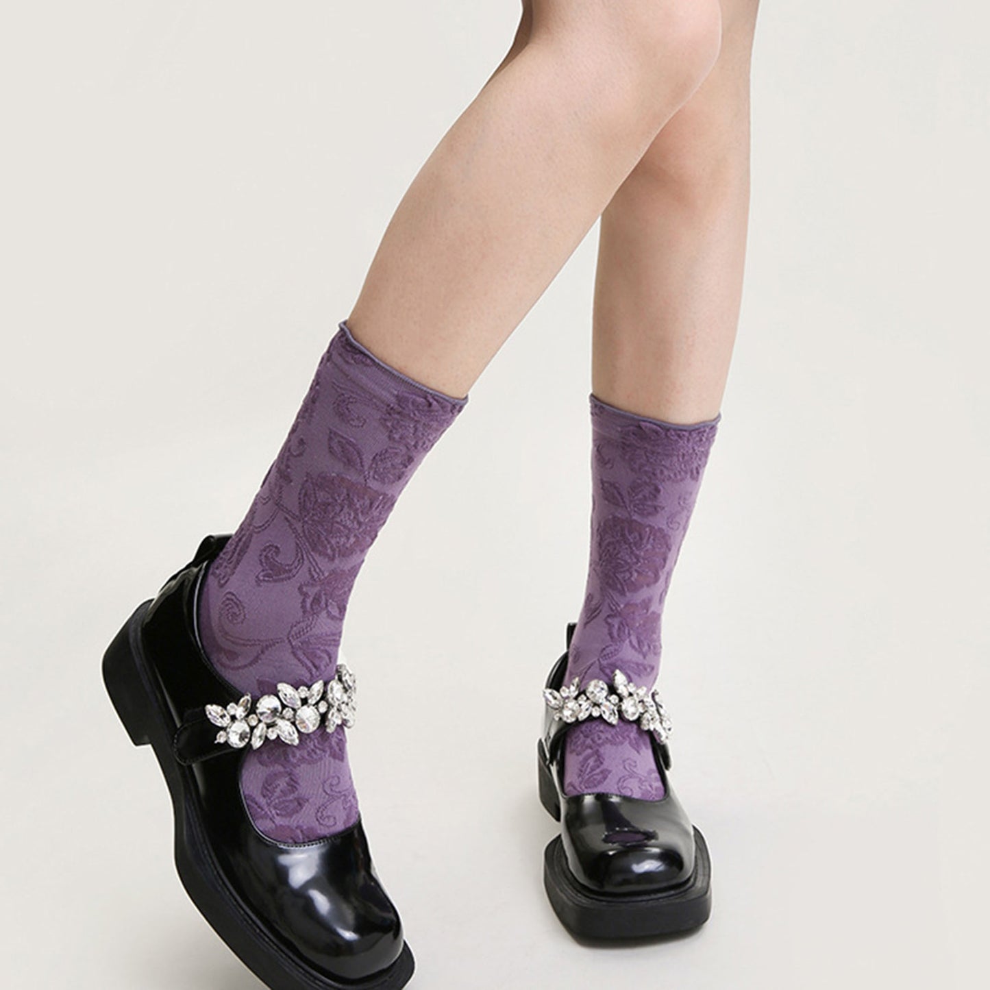 3-Pair Floral Pattern Crew Socks with Scalloped Cuff and Allover Knit Design for Everyday Feminine Style