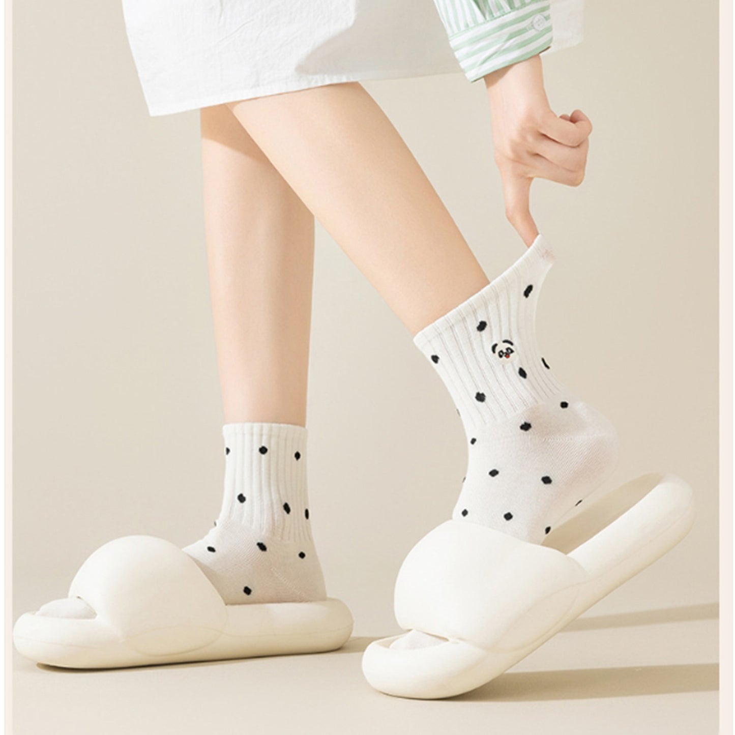 3 Pairs Women's Crew Socks with Polka Dot Pattern and Panda Embroidery