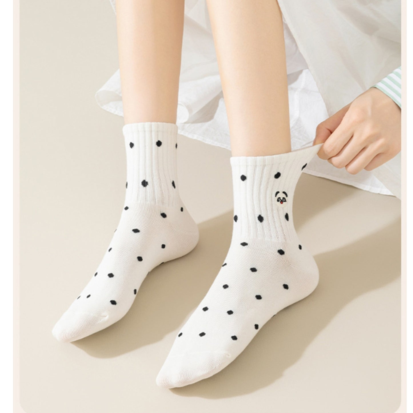 3 Pairs Women's Crew Socks with Polka Dot Pattern and Panda Embroidery